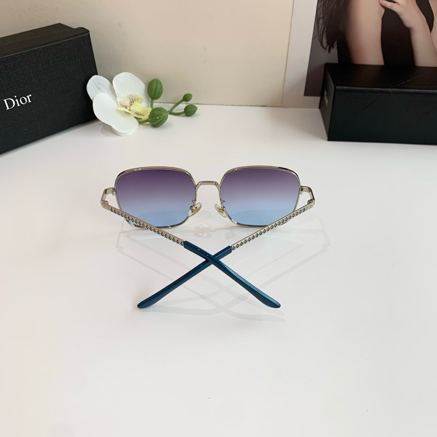 P280 Diordio, new fashion metal box sunglasses, male and female luminous sunglasses, Euro-American personal ins - 图片 8