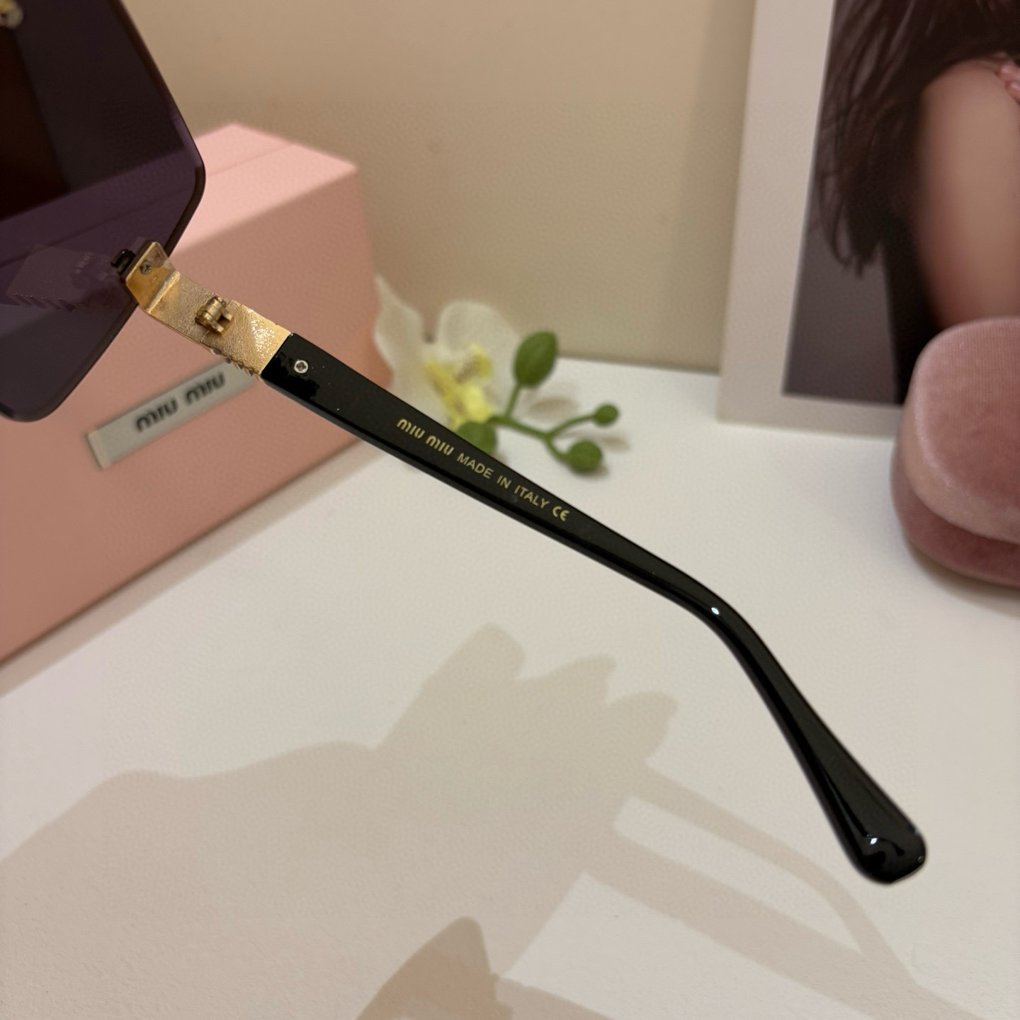 Trendy Sunglasses: New Fashion Styles with Advanced Sun Protection on p. 263 - 图片 8