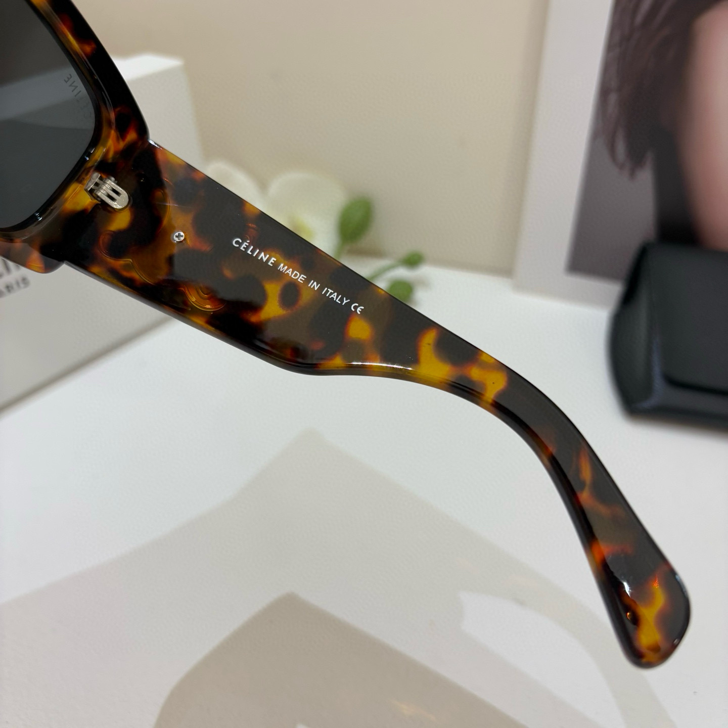 Celine Selin Kilomen Box Sunglasses: Popular Choice for Men and Women. - 图片 8