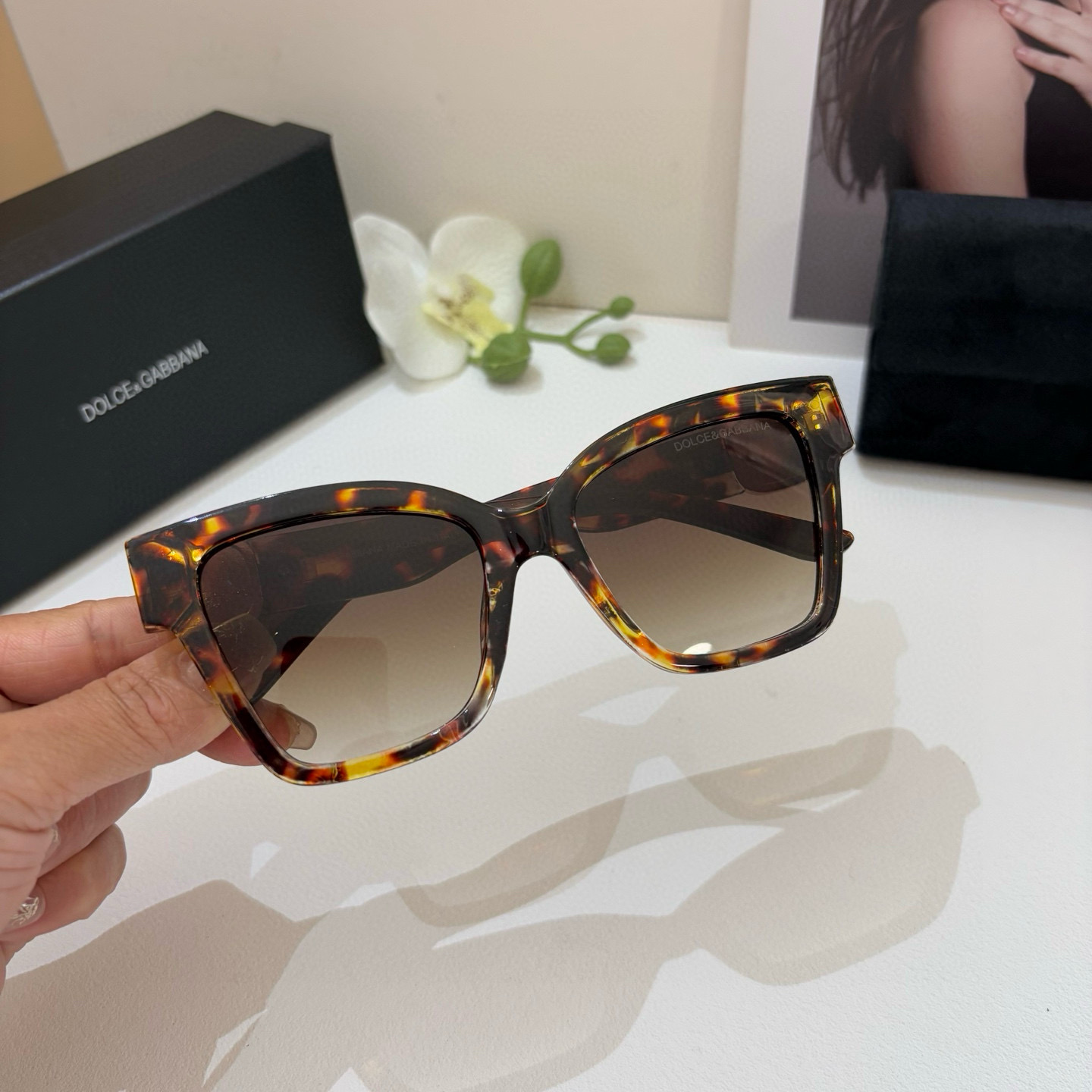 p280 DG Duggarbana, new fashion net red frame sunglasses. Traveler sunglasses