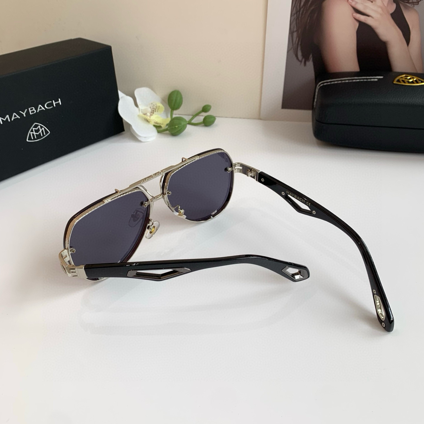 “Maybach McBach: Stylish Outdoor Travel Sunglasses for Fashionable Metal Man” - 图片 5