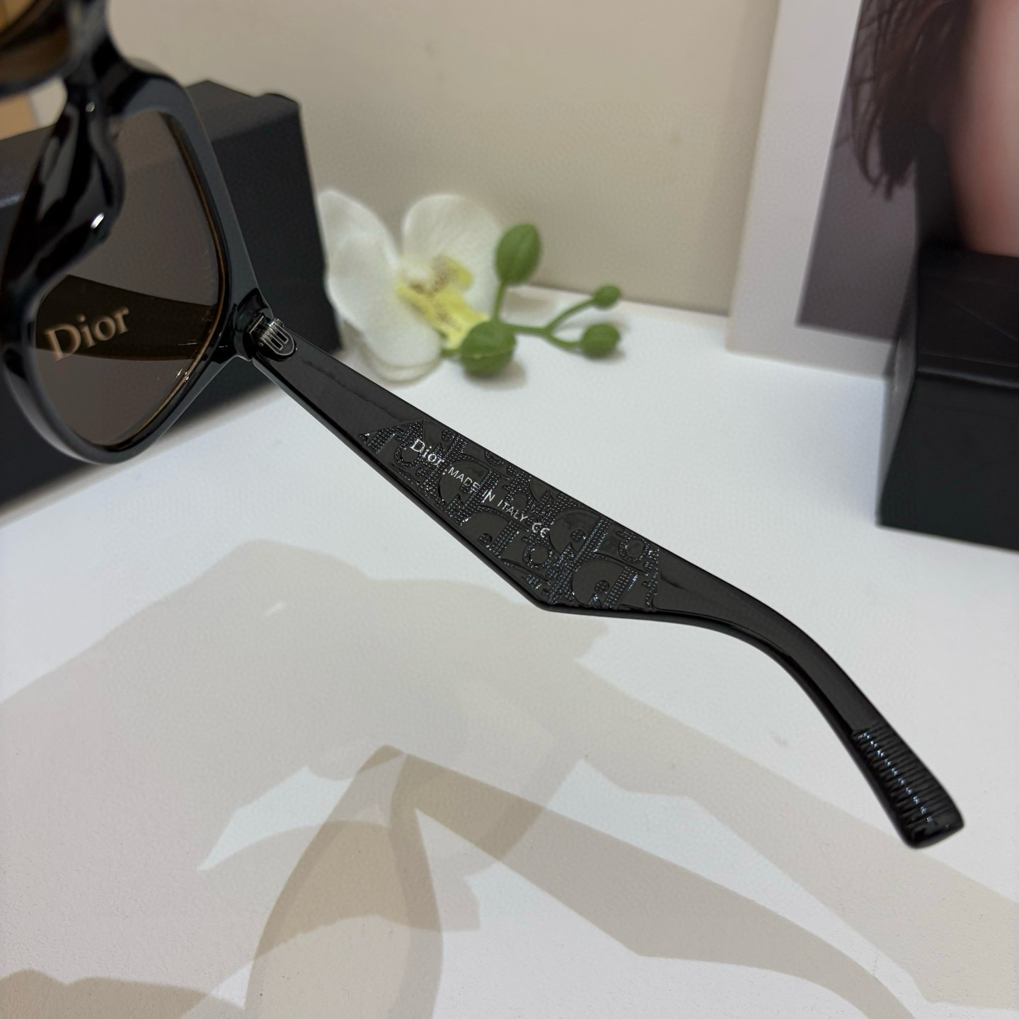 P245 The new fashion retrospect sunglasses, the male and female luminous sunglasses, the Euro-American personal insins - 图片 8