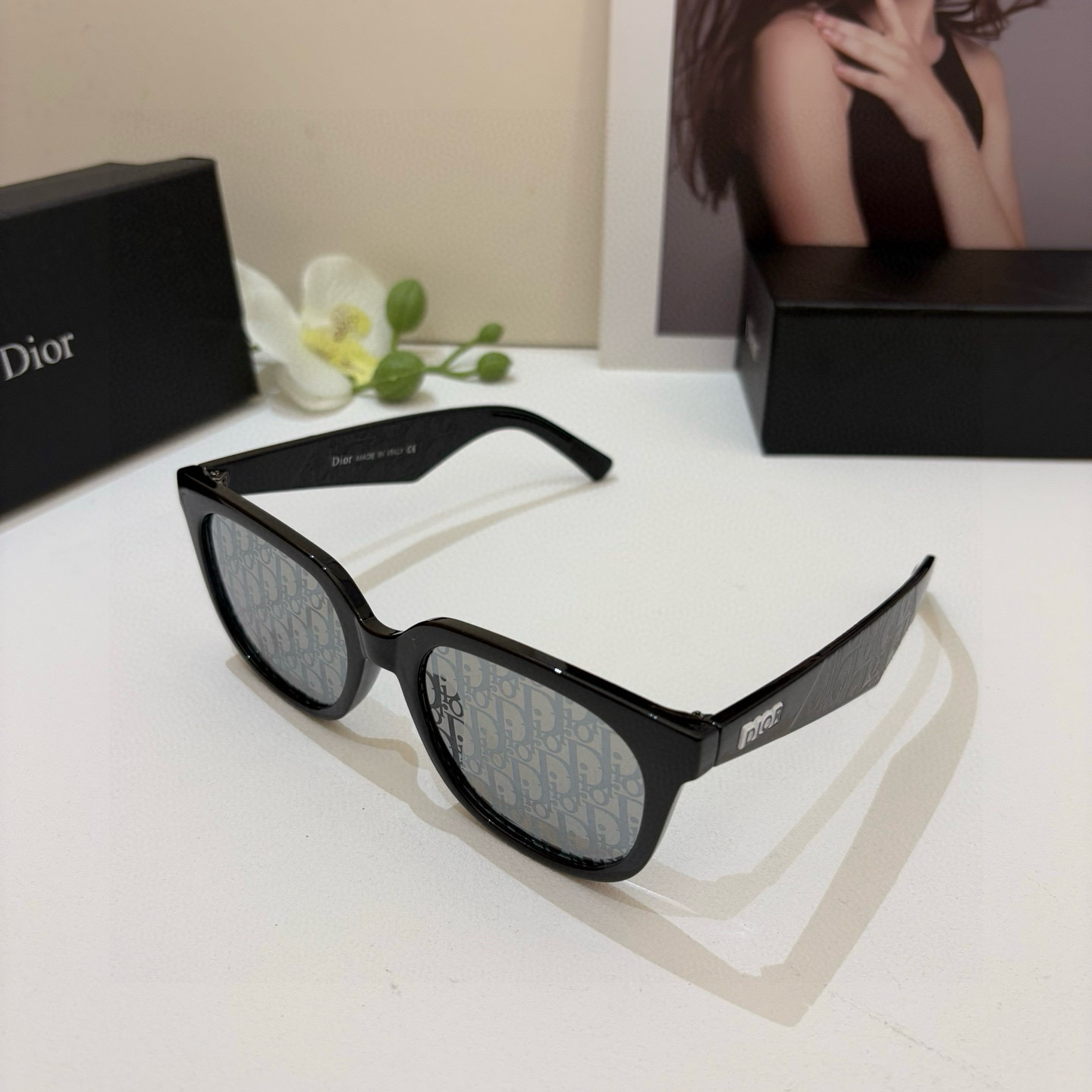 P245 The new fashion retrospect sunglasses, the male and female luminous sunglasses, the Euro-American personal insins - 图片 2