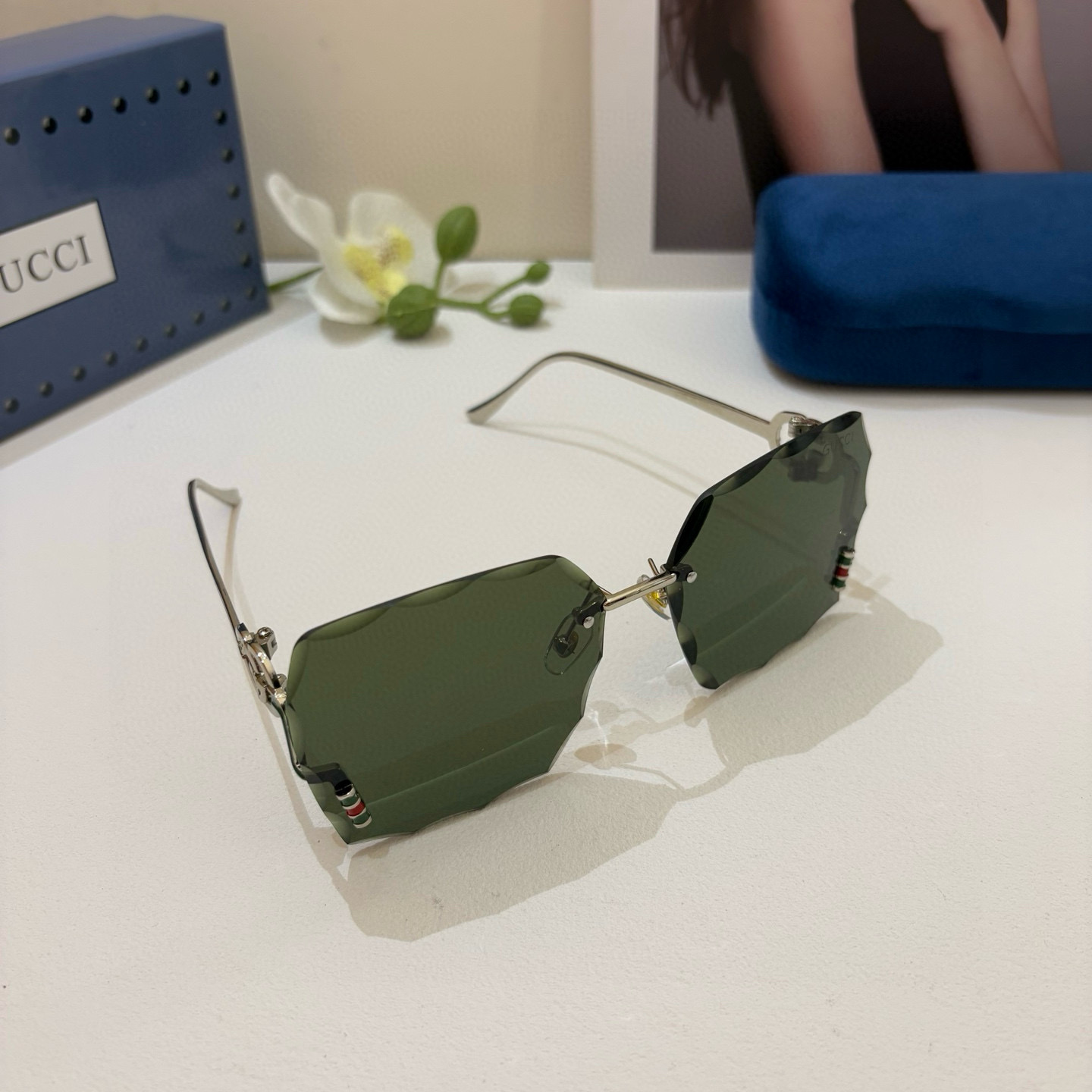 “Gucchi’s High-Quality Red-Tide Sunglasses: Spring 2025 Fashion Boom” - 图片 1
