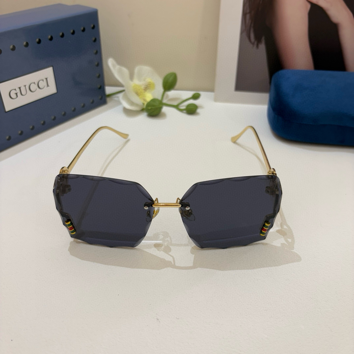 “High-Quality Red-Tide Sunglasses in Gucci’s Spring 2025 Fashion Collection” - 图片 3
