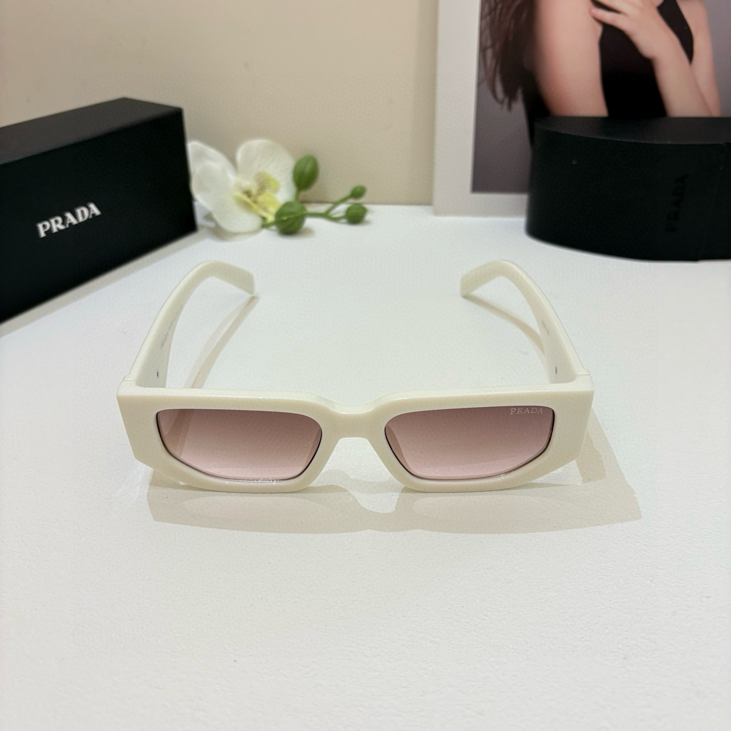 P245 PRADA Prada, a new party party for men and women with sunglasses and sunglasses - 图片 5