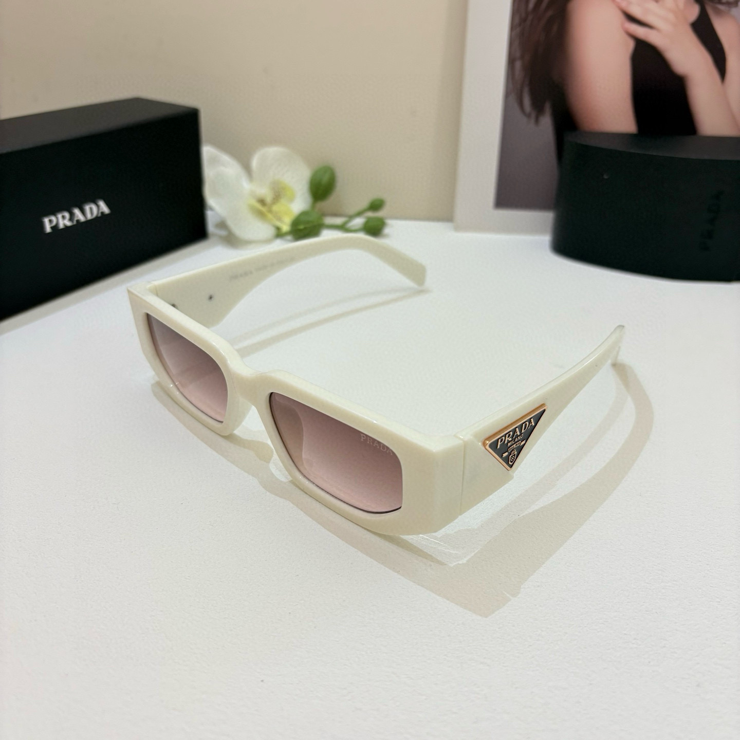 P245 PRADA Prada, a new party party for men and women with sunglasses and sunglasses - 图片 2