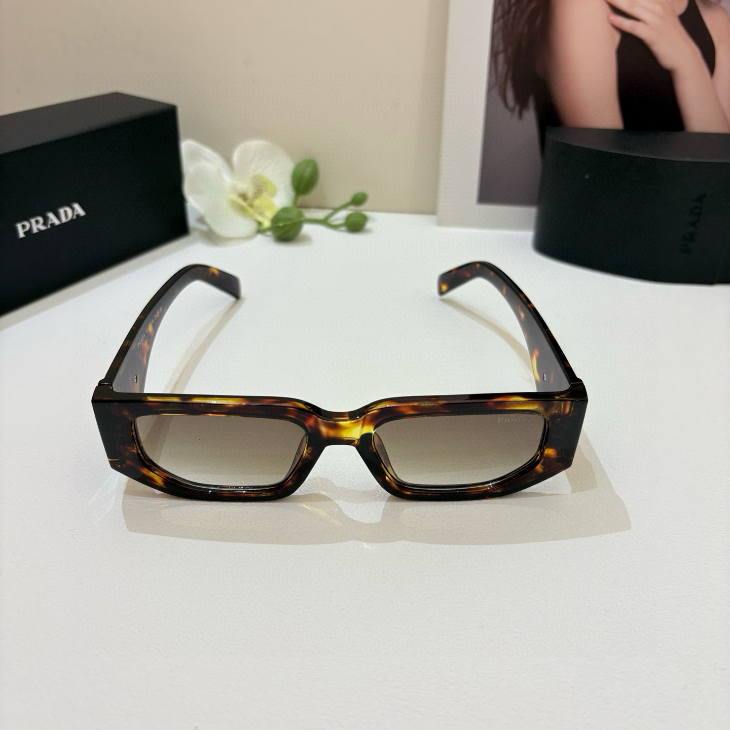P245 PRADA Prada, a new party party for men and women with sunglasses and sunglasses - 图片 5