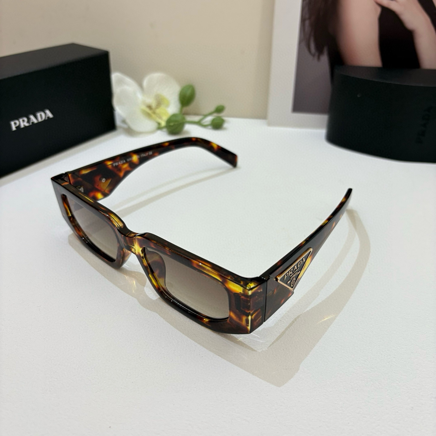 P245 PRADA Prada, a new party party for men and women with sunglasses and sunglasses - 图片 2
