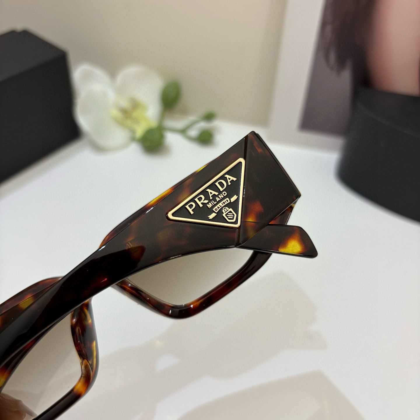 P245 PRADA Prada, a new party party for men and women with sunglasses and sunglasses - 图片 8