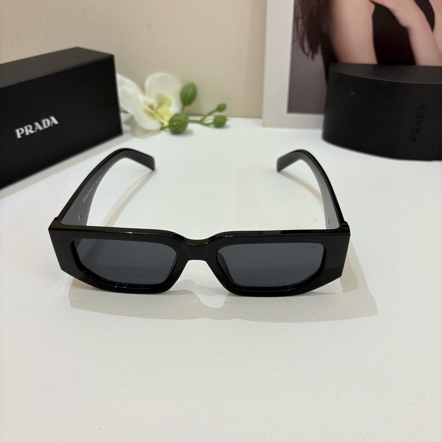 P245 PRADA Prada, a new party party for men and women with sunglasses and sunglasses - 图片 5