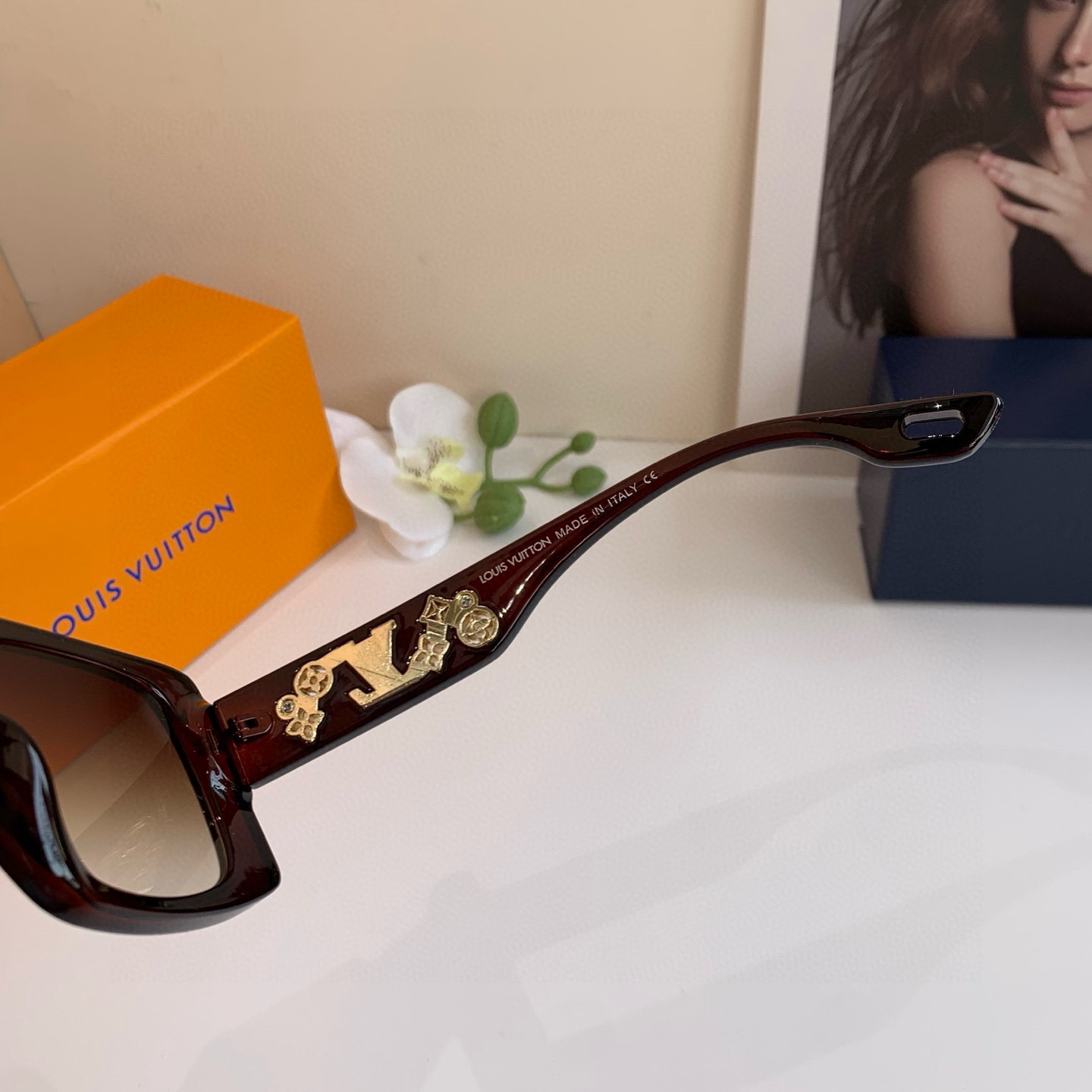 P90 
LV 路易威登 新款网红太阳镜 方框时尚个性百搭潮流眼镜！防紫外线遮阳墨镜！
