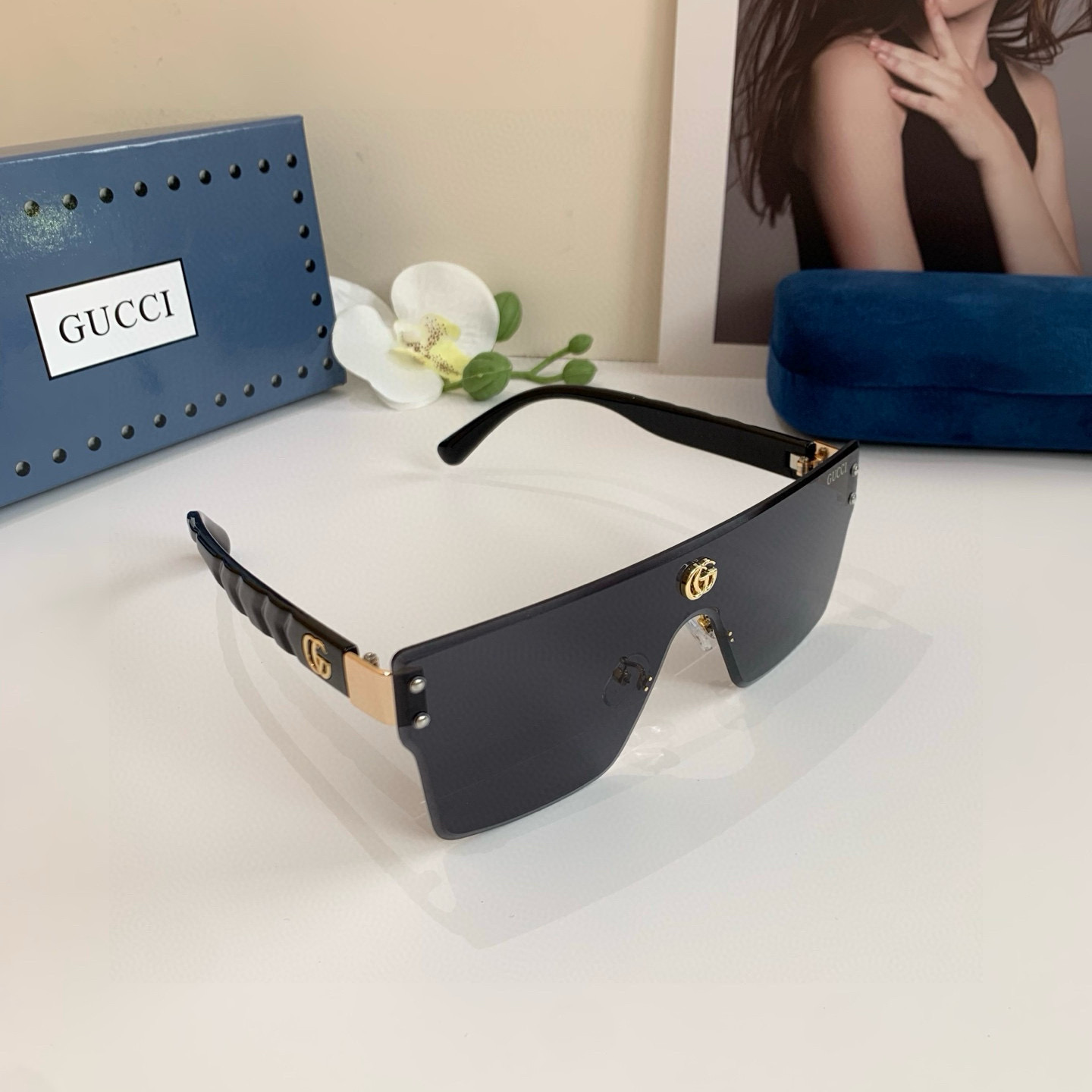 NO:376651,Gucci New square frame integrated sunglasses for men and women, Internet celebrity personality new trend glasses, retro and charming sunglasses are essential for driving and traveling!  Glasses sunglasses sunglasses, glasses, gucci19860909Gucci古奇 新款方框一体片男女太阳镜 网红个性新潮流眼镜 复古有韵味开车出行必备墨镜！眼镜墨镜太阳镜,眼镜,gucci,glasses