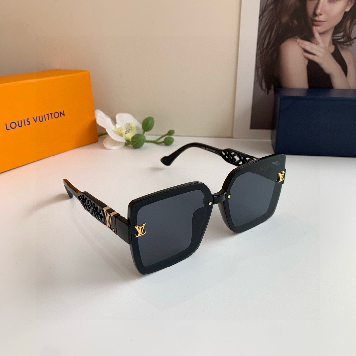 NO:376687,LV Louis Vuitton New square frame sunglasses, Internet celebrity square frame sunglasses, fashionable and personalized versatile trendy sunglasses!  glasses sunglasses sunglasses, glasses, louis vuitton, louis vuitton19860909LV路易威登 新款方框遮阳太阳镜 网红同款方框墨镜 时尚个性百搭潮流太阳眼镜！眼镜墨镜太阳镜,眼镜,louis vuitton,louis vuitton,glasses