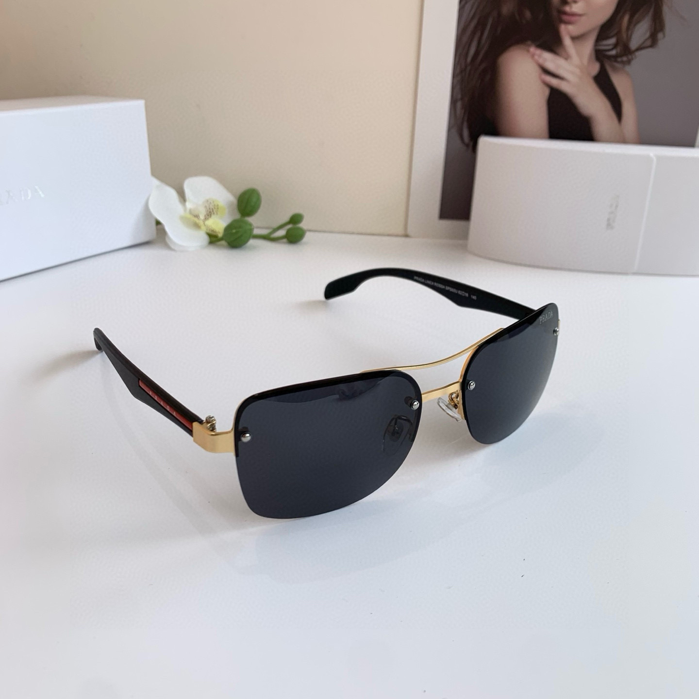 NO:376648,PRADA New Metal Square Sunglasses for Men and Women Fashion Fashionable Sunshade Sunglasses Travel Driving Glasses!  glasses sunglasses sunglasses, glasses, prada, prada19860909PRADA 普拉达 新款金属方框男女太阳镜 时尚潮流遮阳墨镜 旅游驾驶眼镜！眼镜墨镜太阳镜,眼镜,prada,prada,glasses