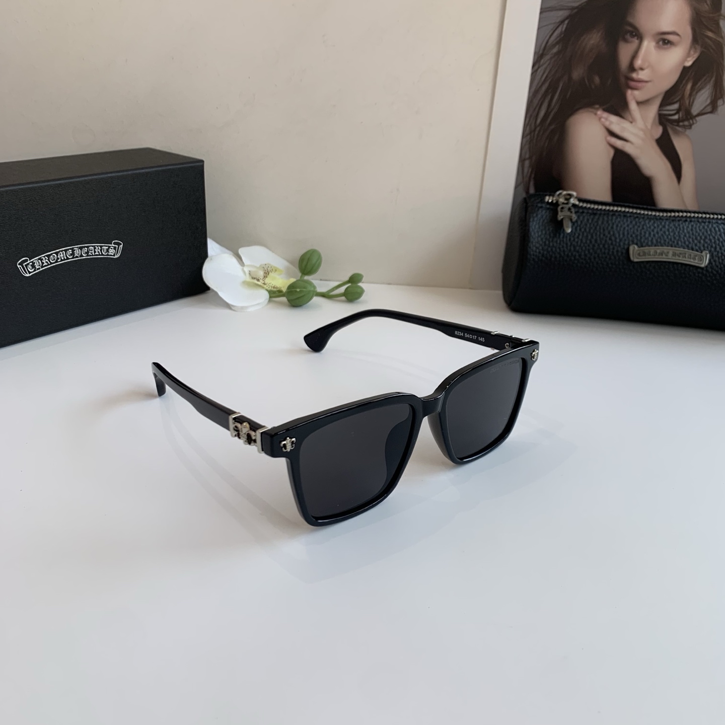 NO:376645,Croxin New Korean-style square-frame sunglasses, fashionable versatile sunglasses for men and women, light luxury simple internet celebrity popular glasses!  Glasses sunglasses sunglasses, glasses, chrome hearts19860909克罗心 新款韩版方框太阳镜 男女时尚百搭墨镜轻奢简约网红爆款眼镜！眼镜墨镜太阳镜,眼镜,chrome hearts,glasses