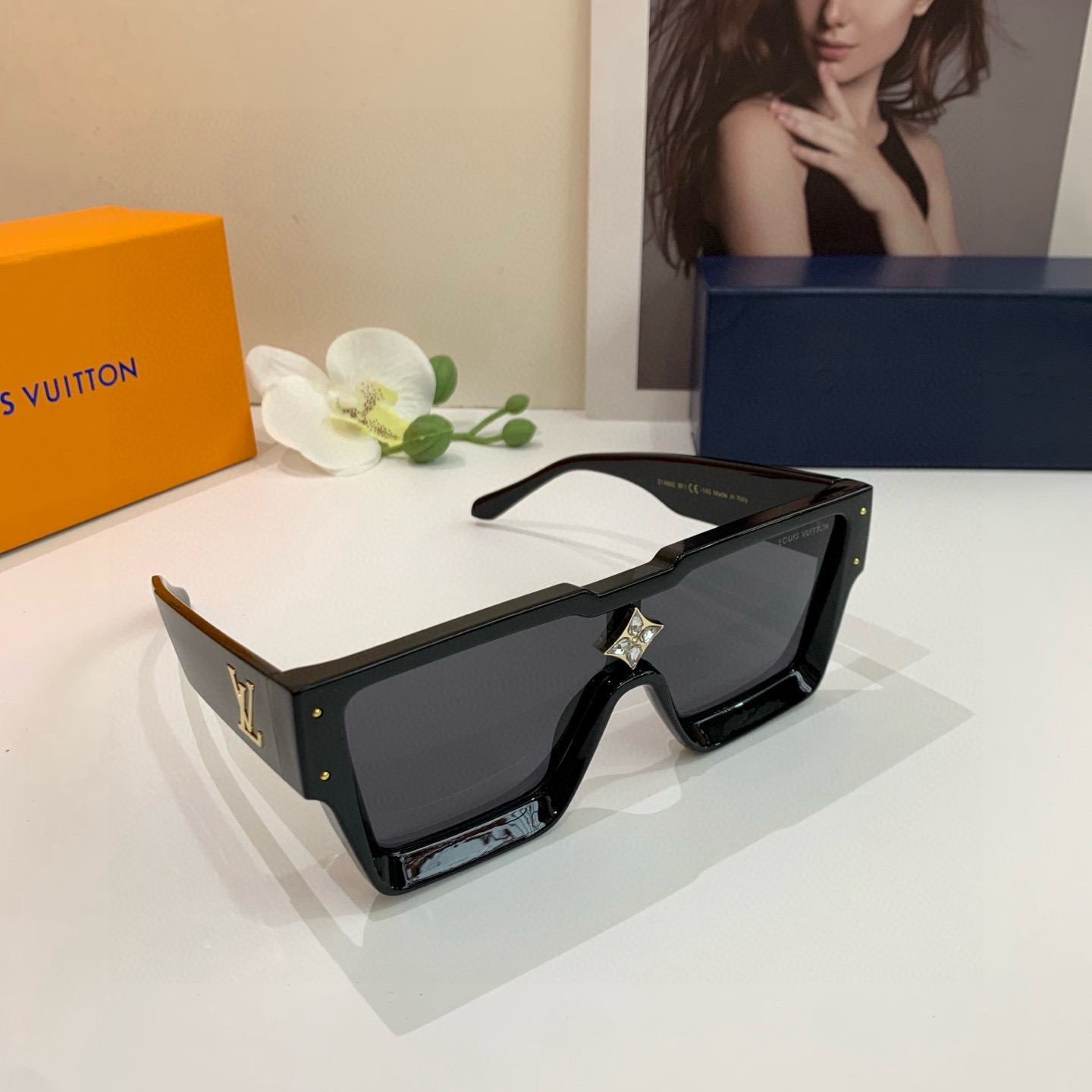 NO:862937,LV Louis Vuitton Classic Series Square Frame Sunglasses, cool and handsome, very popular on the street, good-looking, super stylish and small in face, unisex style!  glasses, sunglasses, sunglasses, glasses, louis vuitton, louis vuitton19860909LV路易威登 经典系列方框太阳眼镜 酷帅炸街 ,好看上脸超大气显脸小 男女通用款！眼镜墨镜太阳镜,眼镜,louis vuitton,louis vuitton,glasses