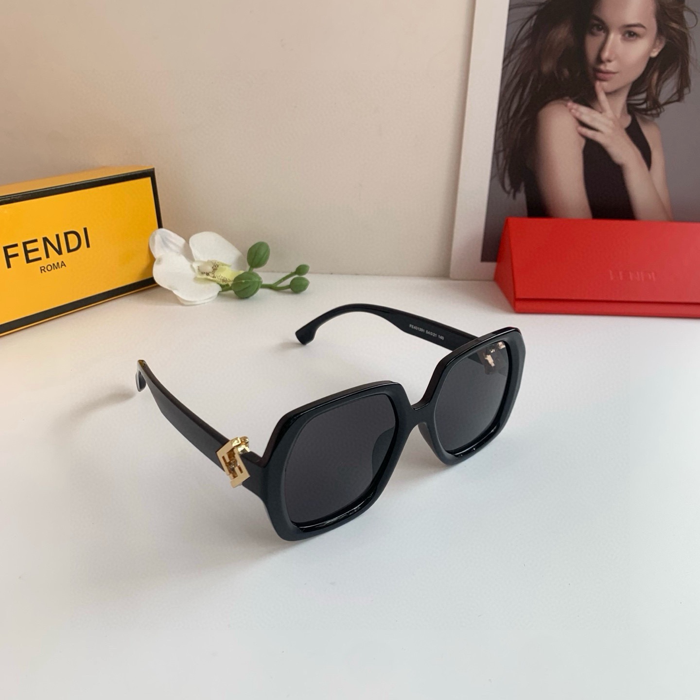 NO:862959,FENDI Fendi star-style F-letter sunglasses can be worn by both men and women ~ versatile glasses!  glasses, sunglasses, sunglasses, glasses, fendi, fendi19860909FENDI芬迪 明星同款F字母太阳镜 男女均可佩戴~百搭款眼镜！眼镜墨镜太阳镜,眼镜,fendi,fendi,glasses