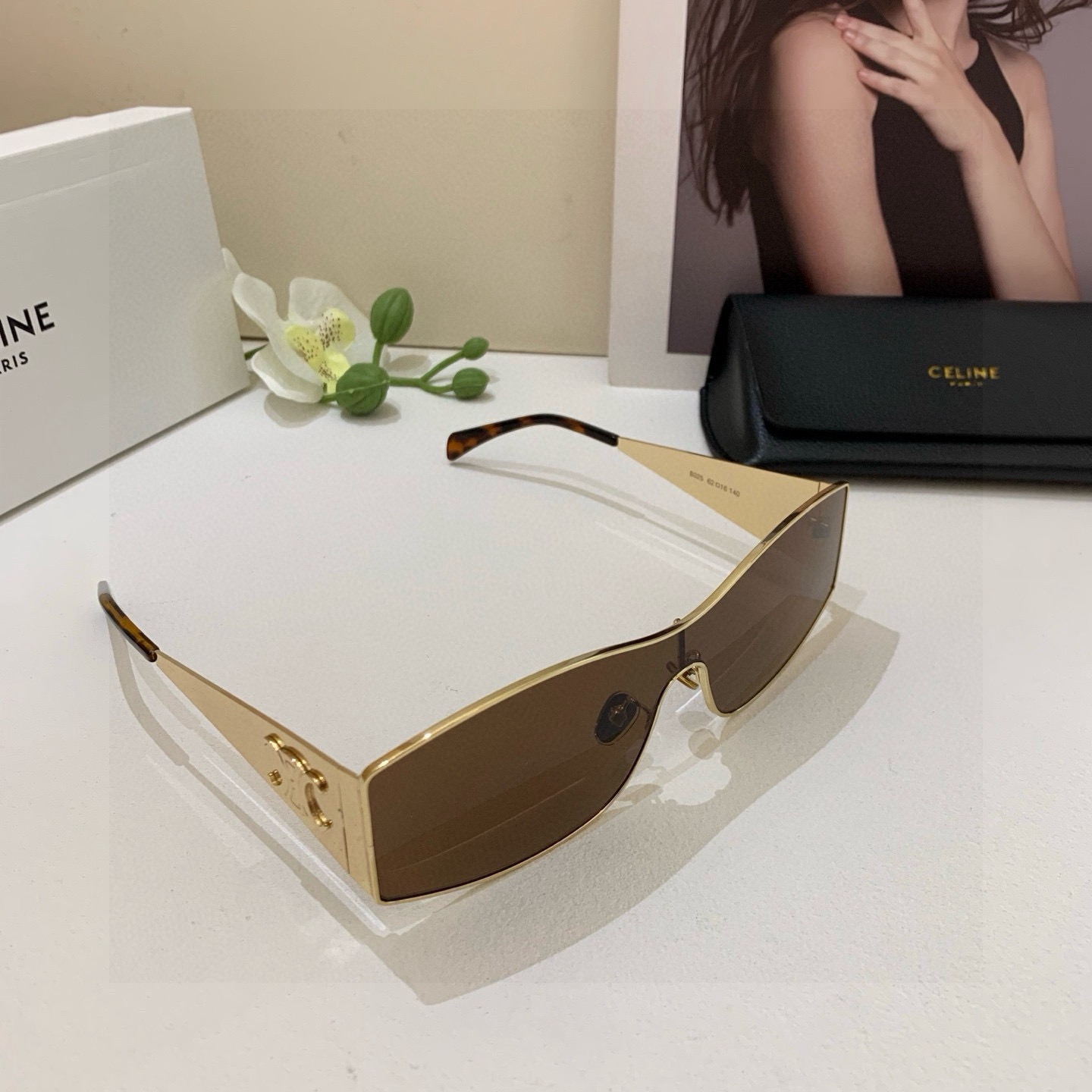 NO:862955,Celine Arc de Triomphe one-piece sunglasses with large temples 2025 new glasses, versatile for men and women. Sunglasses for travel and driving!  glasses, sunglasses, sunglasses, glasses, celine, celine19860909Celine赛琳 凯旋门连体片大镜腿太阳镜 2025新款眼镜 男女百搭款.出游驾驶墨镜！眼镜墨镜太阳镜,眼镜,celine,celine,glasses