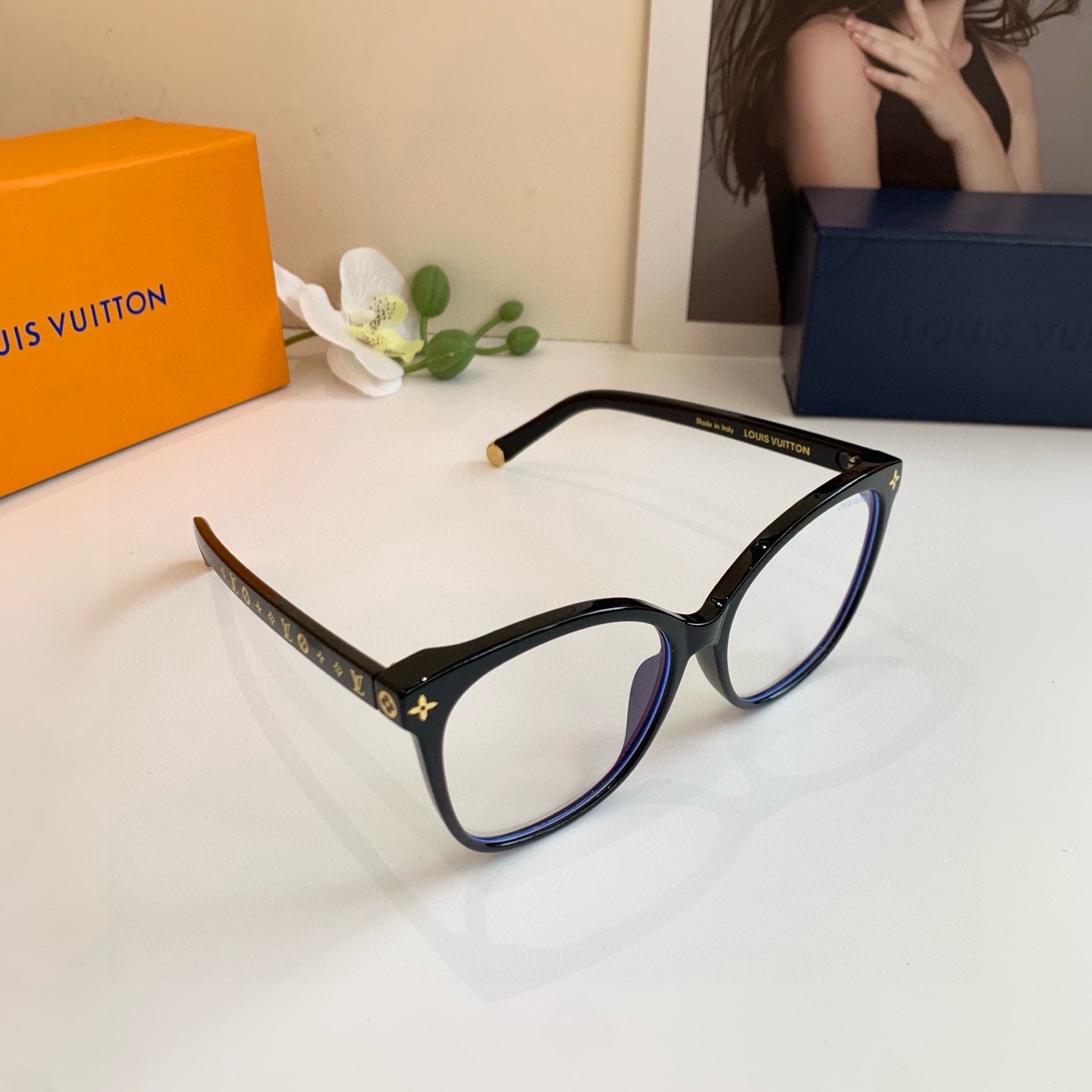 NO:765524,LV Louis Vuitton No-Makeup Optical Glasses, Internet Celebrities' Same Style Anti-Blue Light Glasses, Square Frame Fashionable Personalized and Versatile Trendy Glasses!  glasses, sunglasses, sunglasses, glasses, louis vuitton, louis vuitton19860909LV 路易威登 素颜光学镜 网红同款防蓝光眼镜 方框时尚个性百搭潮流眼镜！眼镜墨镜太阳镜,眼镜,louis vuitton,louis vuitton,glasses