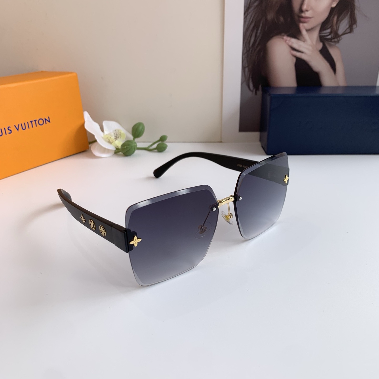 NO:765531,LV Louis Vuitton's square-frame sunglasses are the same style as those of Internet celebrities. Fashionable, versatile and trendy sunglasses!  glasses, sunglasses, sunglasses, glasses, louis vuitton, louis vuitton19860909LV路易威登 网红同款方框太阳镜 时尚个性百搭潮流太阳眼镜！眼镜墨镜太阳镜,眼镜,louis vuitton,louis vuitton,glasses