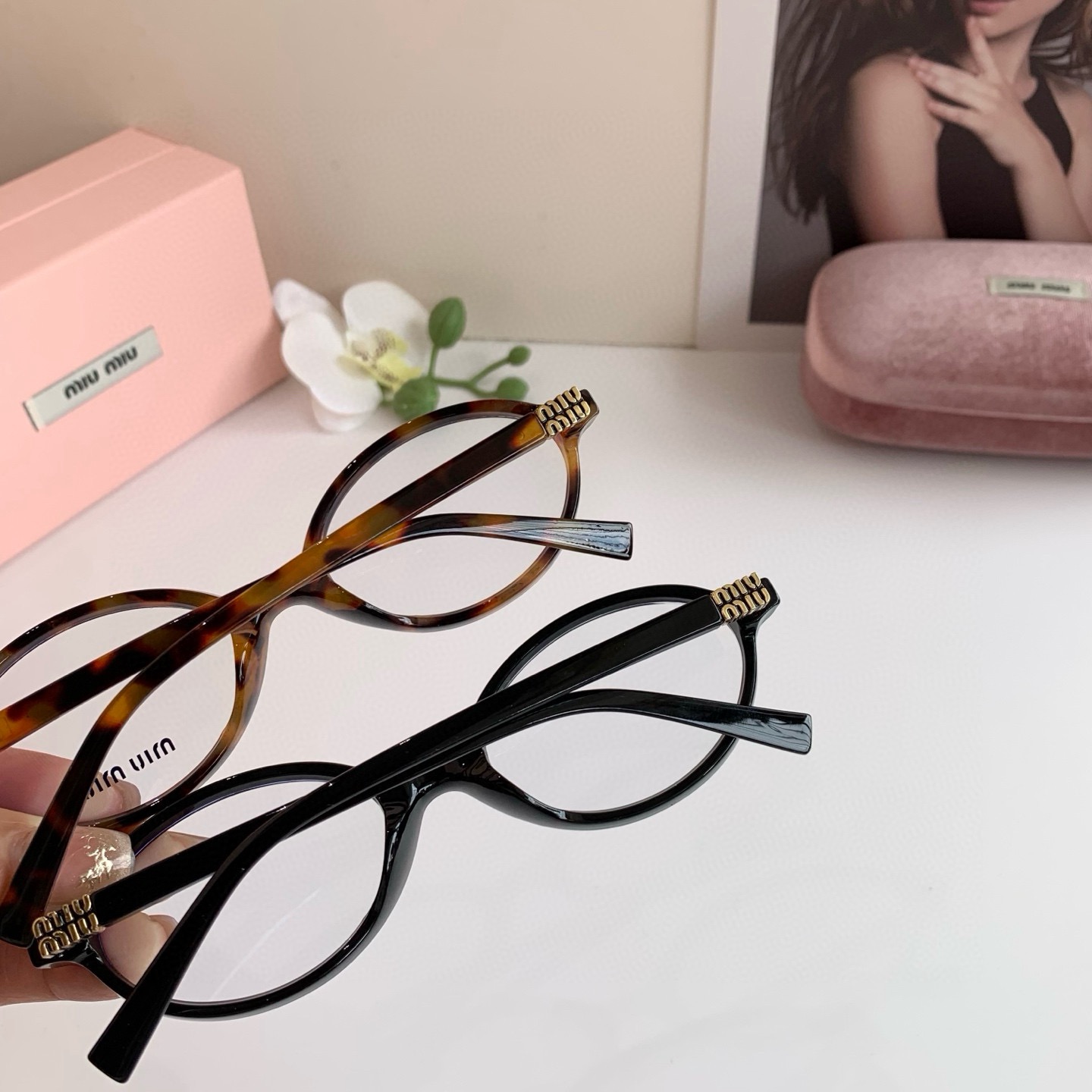 NO:825108,MIUMIU new high-end small frame anti-blue light glasses, slim and suitable for girls with small faces, glasses, sunglasses, sunglasses, glasses, miumiu19860909缪缪MIUMIU 新款高级感小框防蓝光眼镜 巨显瘦适合小脸型女生 眼镜墨镜太阳镜,眼镜,miumiu,glasses