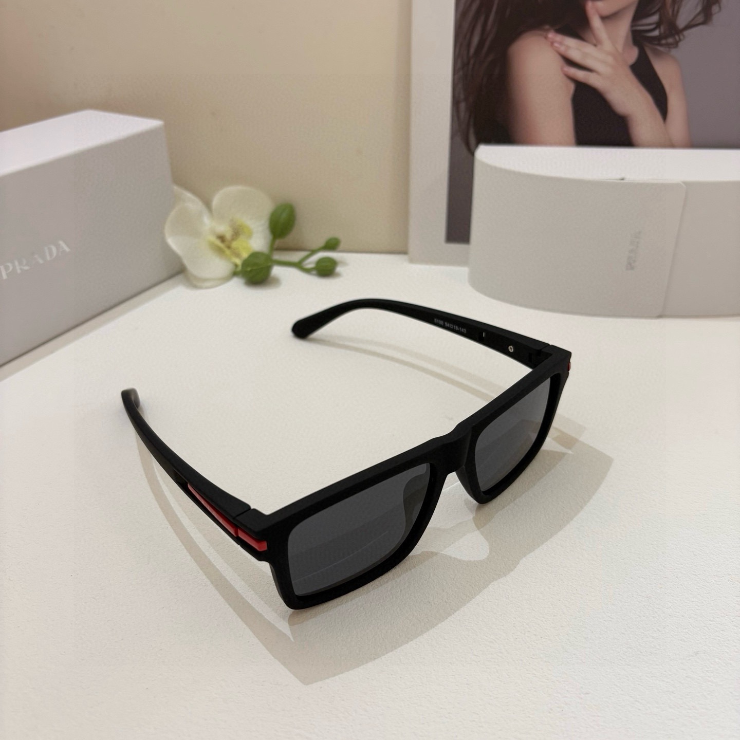 NO:825147,PRADA's new cross-border simple and versatile sunglasses for men and women, classic fashion square sunglasses, outdoor sports sunglasses!  glasses, sunglasses, sunglasses, glasses, prada, prada19860909PRADA普拉达新款跨境简约百搭男女款太阳镜 经典时尚方框墨镜 户外运动太阳眼镜！眼镜墨镜太阳镜,眼镜,prada,prada,glasses