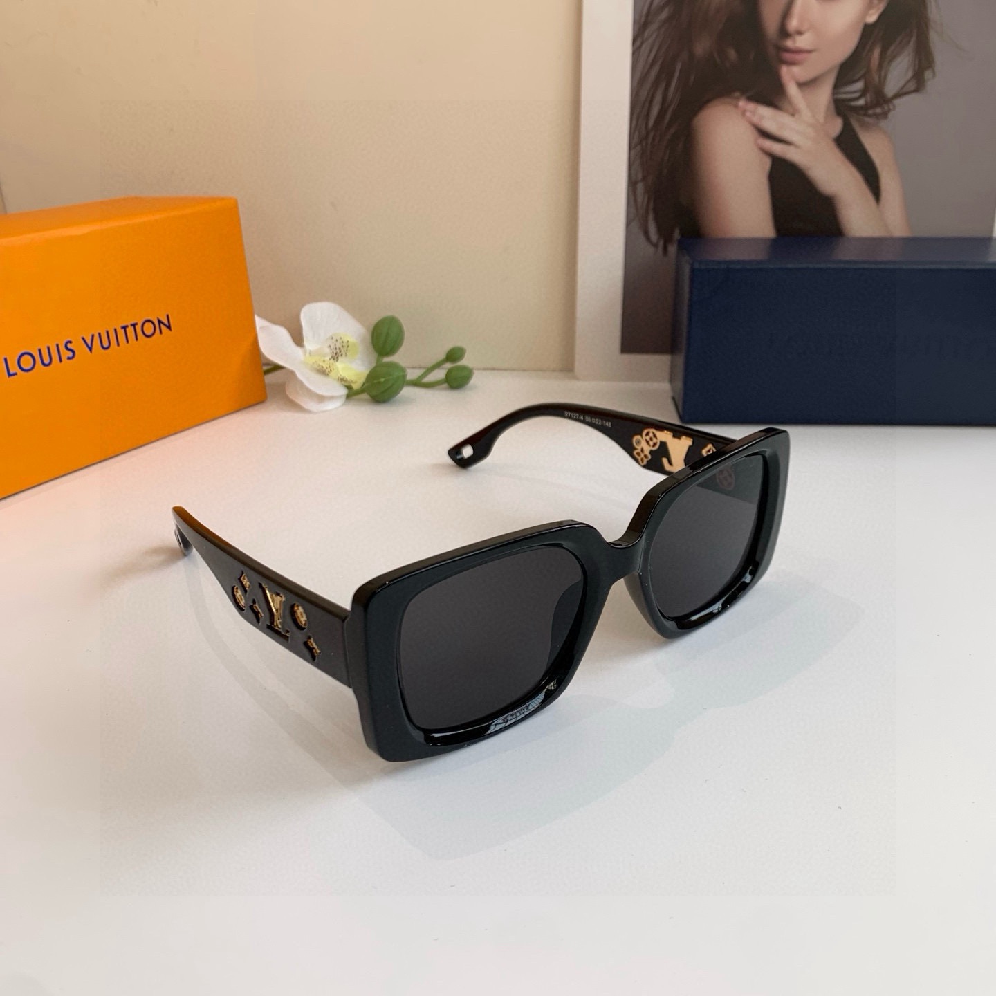 NO:885084,LV Louis Vuitton's new internet celebrity sunglasses, square frame fashionable personality and versatile trendy glasses!  UV protection sunglasses!  glasses, sunglasses, sunglasses, glasses, louis vuitton, louis vuitton19860909LV 路易威登 新款网红太阳镜 方框时尚个性百搭潮流眼镜！防紫外线遮阳墨镜！眼镜墨镜太阳镜,眼镜,louis vuitton,louis vuitton,glasses