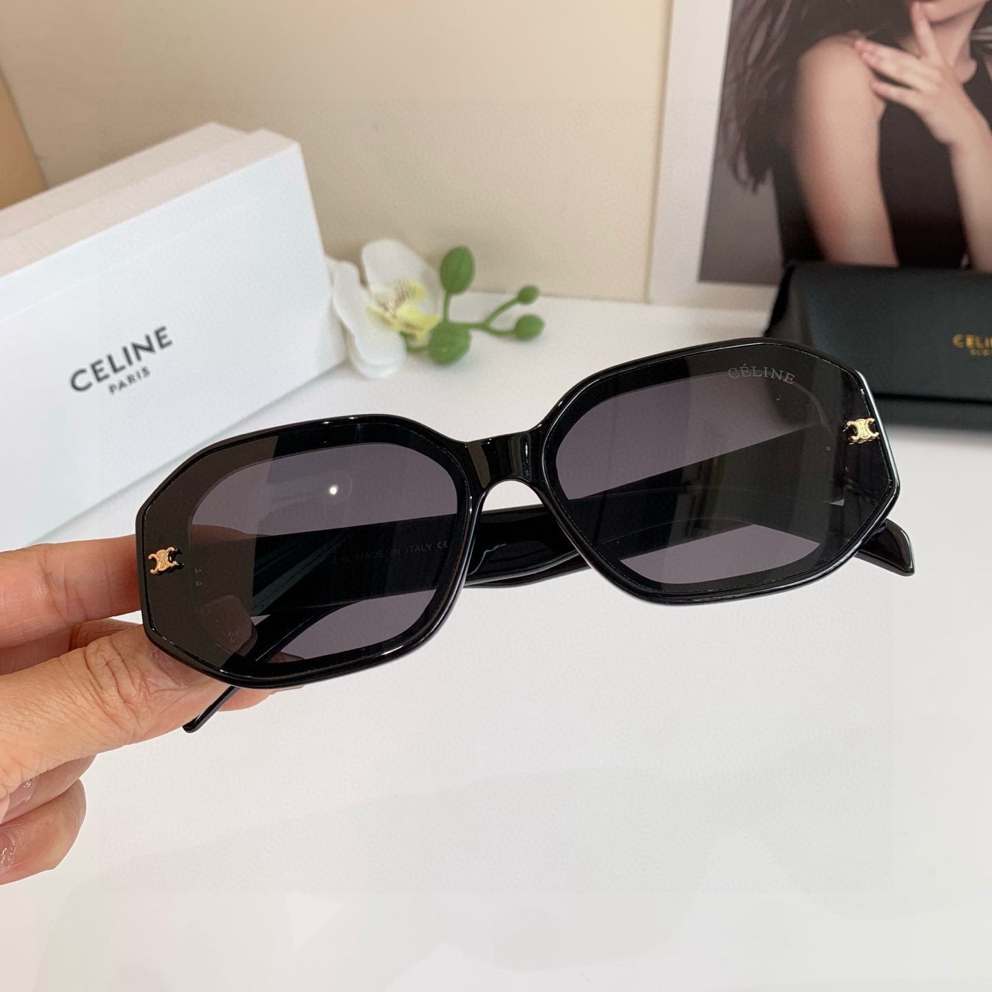 NO:885085,Celine Arc de Triomphe square frame sunglasses, fashionable and trendy sunshade glasses, versatile travel and driving sunglasses for men and women!  glasses, sunglasses, sunglasses, glasses, celine, celine19860909Celine赛琳 凯旋门方框太阳镜 时尚潮流遮阳眼镜 男女款百搭出游驾驶墨镜！眼镜墨镜太阳镜,眼镜,celine,celine,glasses