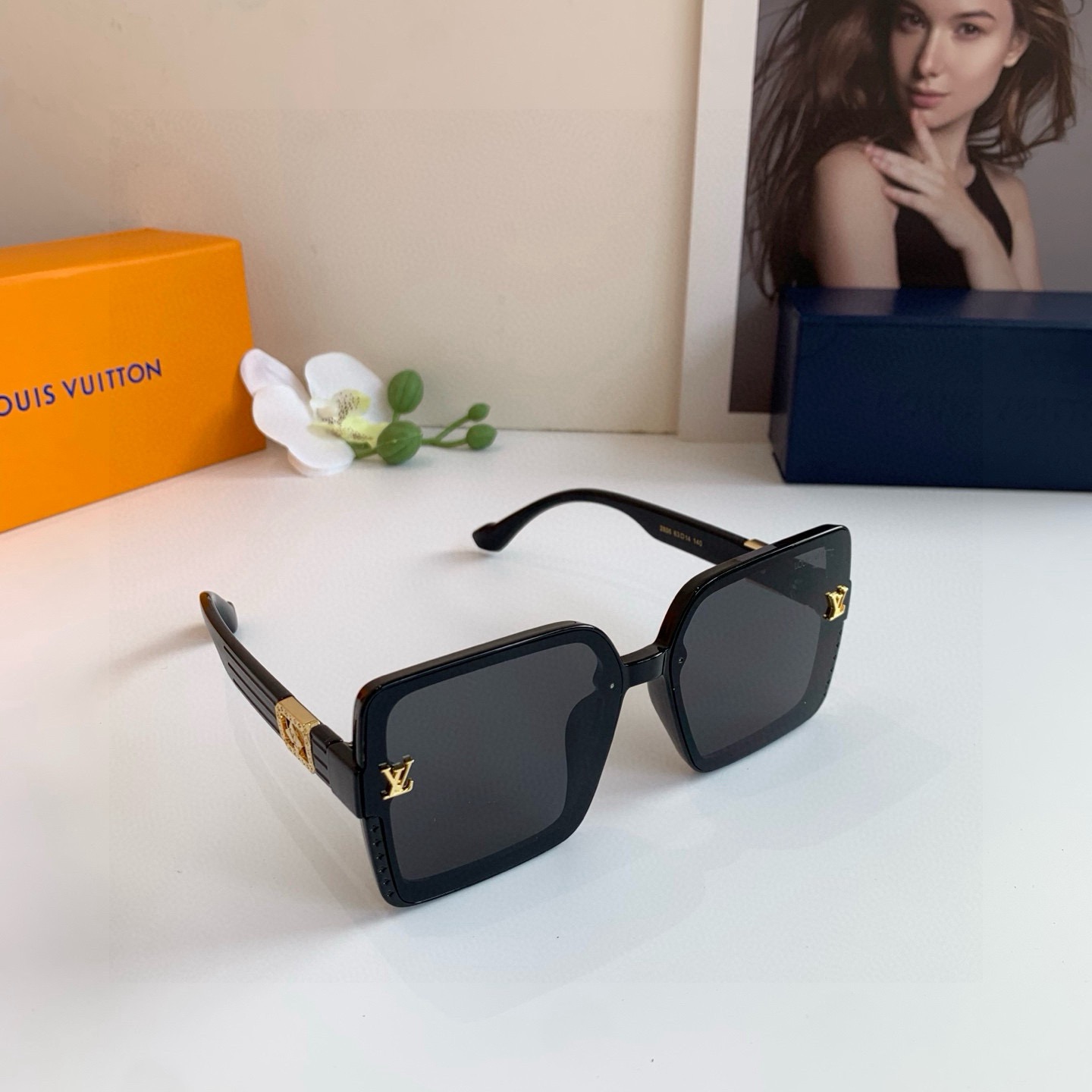 NO:865158,LV Louis Vuitton 2025 new simple and fashionable square frame sunglasses, versatile and trendy sunglasses, exquisite sun visors for men and women!  glasses, sunglasses, sunglasses, glasses, louis vuitton, louis vuitton19860909LV 路易威登 2025新款简约时尚方框太阳镜 百搭潮流墨镜 男女精致遮阳镜！眼镜墨镜太阳镜,眼镜,louis vuitton,louis vuitton,glasses