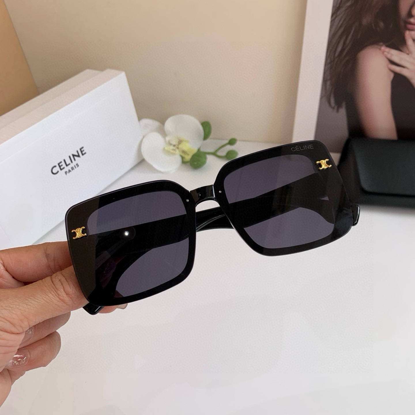 NO:865280,Celine Arc de Triomphe square frame sunglasses, street style fashion sunglasses, outdoor driving sunglasses for men and women!  glasses, sunglasses, sunglasses, glasses, celine, celine19860909Celine赛琳 凯旋门方框太阳镜 街拍时尚遮阳镜 男女户外驾驶墨镜！眼镜墨镜太阳镜,眼镜,celine,celine,glasses