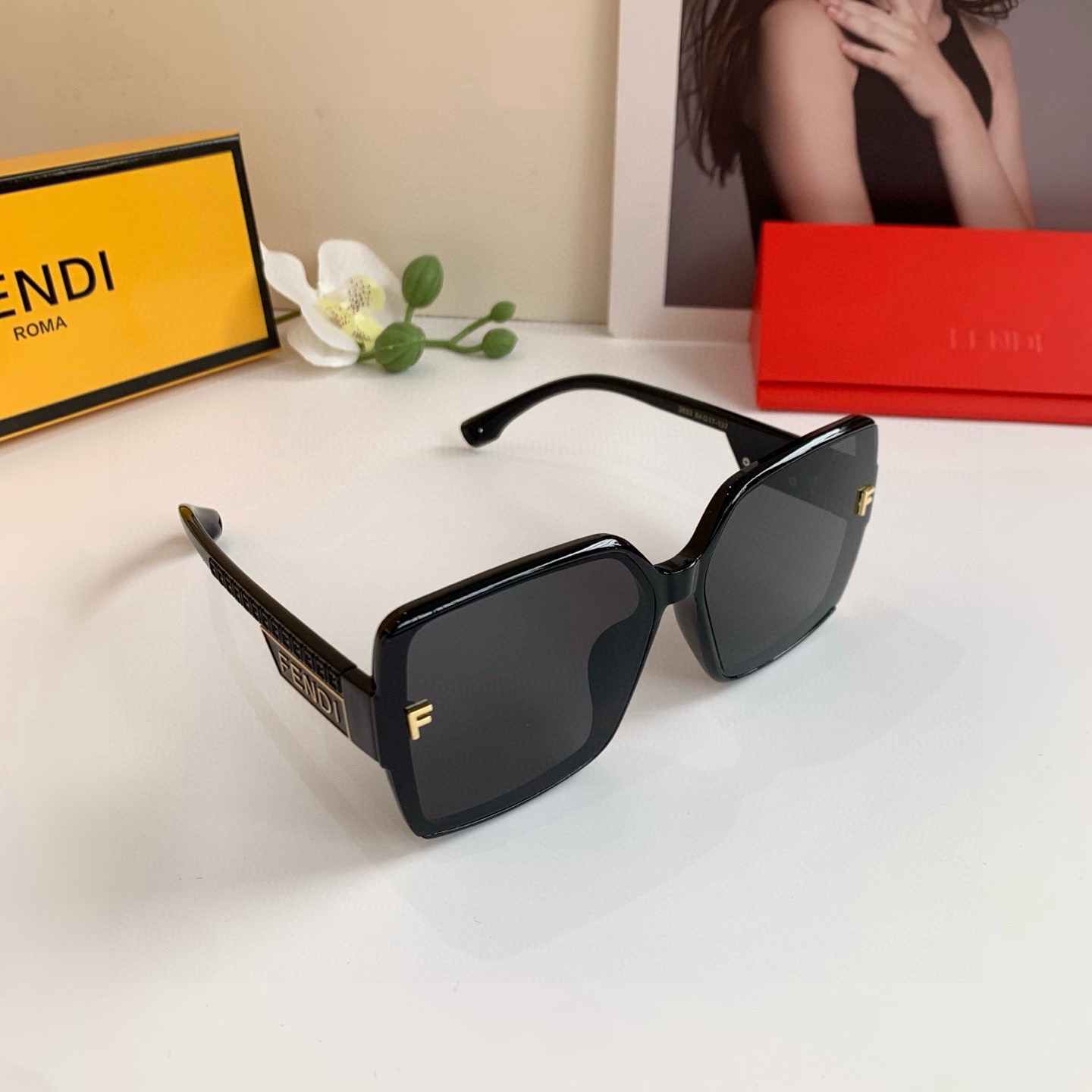 NO:865319,FENDI Fendi's new square-frame sunglasses, fashionable sunglasses, can be worn by both men and women ~ versatile styles!  glasses, sunglasses, sunglasses, glasses, fendi, fendi19860909FENDI芬迪 新款方框太阳镜 时尚遮阳墨镜 男女均可佩戴噢~百搭款式！眼镜墨镜太阳镜,眼镜,fendi,fendi,glasses