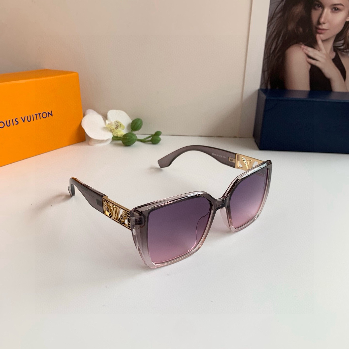 NO:926877,LV Louis Vuitton 2025 new simple and fashionable square frame sunglasses, versatile and trendy sunglasses, exquisite sun visors for men and women!  glasses, sunglasses, sunglasses, glasses, louis vuitton, louis vuitton19860909LV 路易威登 2025新款简约时尚方框太阳镜 百搭潮流墨镜 男女精致遮阳镜！眼镜墨镜太阳镜,眼镜,louis vuitton,louis vuitton,glasses