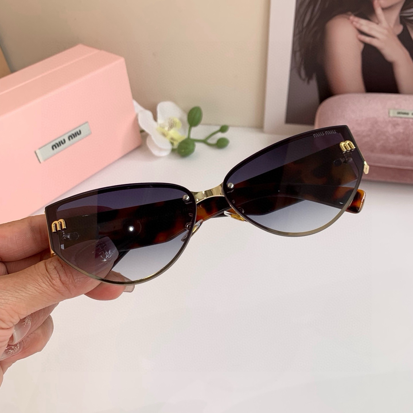NO:767690,MIUMIU cat-eye frame sunglasses, unisex sun protection and slimming glasses, glasses, sunglasses, sunglasses, glasses, miumiu19860909MIUMIU缪缪 猫眼框太阳镜 男女通用防晒遮阳显瘦眼镜 眼镜墨镜太阳镜,眼镜,miumiu,glasses