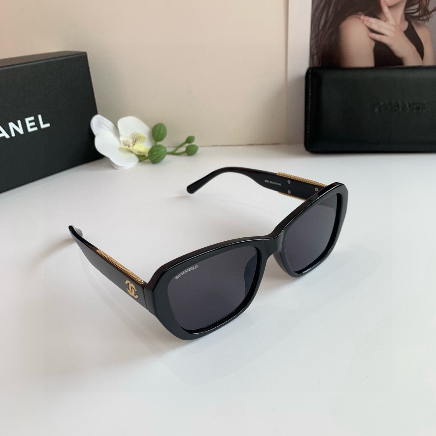 NO:767718,CHANEL Chanel's new Xiaoxiang chain sunglasses, fashionable and trendy sunshade sunglasses, and Internet celebrity's same street style ins style glasses!  glasses, sunglasses, sunglasses, glasses, chanel, chanel19860909CHANEL 香奈儿 新款小香链条太阳镜 时尚潮流遮阳墨镜 网红同款街拍ins风眼镜！眼镜墨镜太阳镜,眼镜,chanel,chanel,glasses