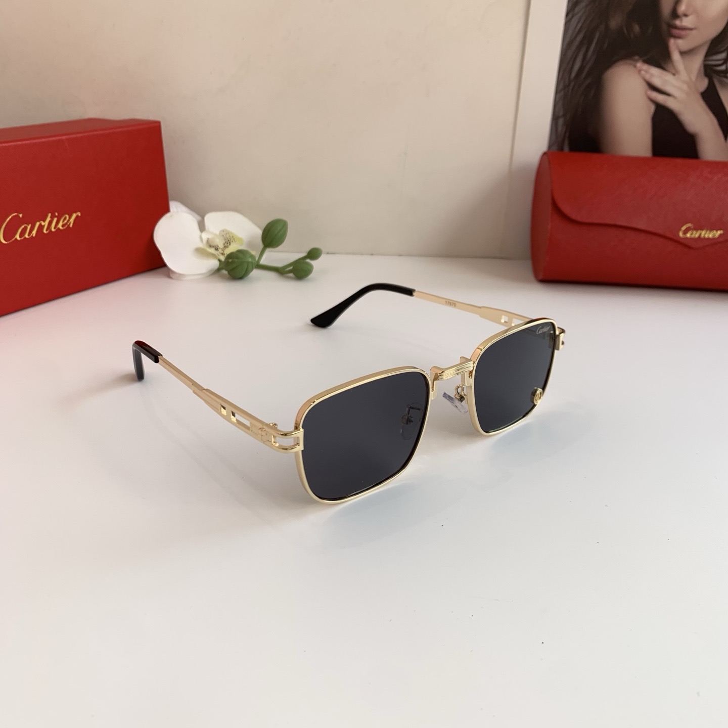 NO:742438,Cartier Cartier's new high-end metal glasses, fashionable, handsome and trendy sunglasses, outdoor driving and travel sunglasses!  glasses, sunglasses, sunglasses, glasses, cartier, cartier19860909Cartier卡地亚 新款高端金属眼镜 时尚帅气潮流墨镜户外驾驶旅游太阳镜！眼镜墨镜太阳镜,眼镜,cartier,cartier,glasses