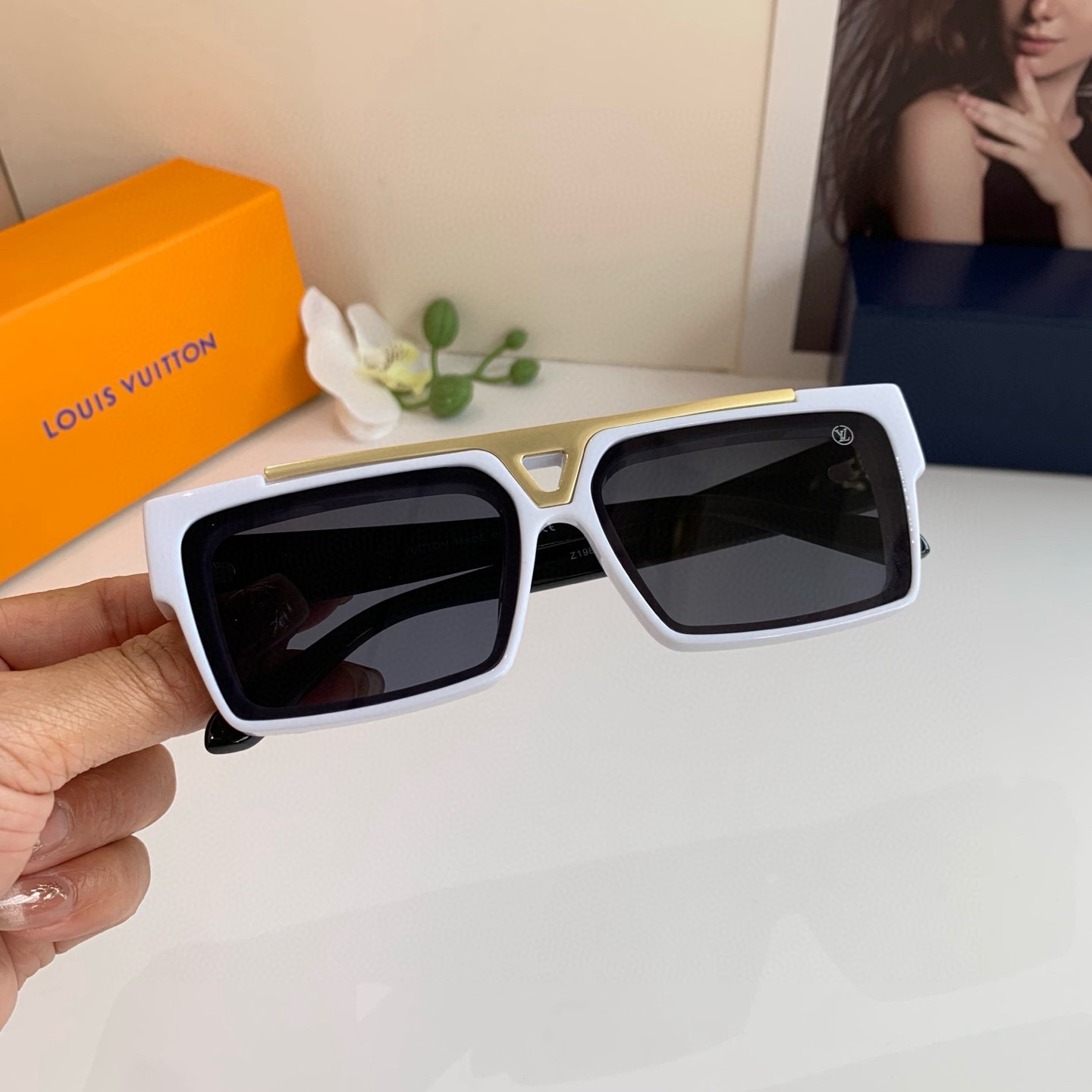 NO:826789,LV Louis Vuitton classic square frame sunglasses, the same sunglasses as the Internet celebrity, fashionable and versatile trendy glasses!  Multi-color optional glasses, sunglasses, sunglasses, glasses, louis vuitton, louis vuitton19860909LV路易威登 经典方框遮阳墨镜 网红同款太阳镜 时尚个性百搭潮流眼镜！多色可选眼镜墨镜太阳镜,眼镜,louis vuitton,louis vuitton,glasses
