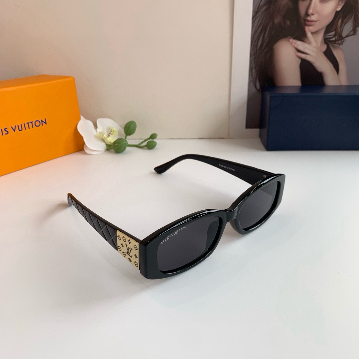 NO:742410,LV Louis Vuitton Internet celebrity new fashion square sunglasses, versatile sunshade glasses, trendy travel driving sunglasses, sunglasses, sunglasses, glasses, louis vuitton, louis vuitton19860909LV 路易威登 网红新款时尚方形太阳镜 百搭遮阳眼镜 潮流出行驾驶墨镜眼镜墨镜太阳镜,眼镜,louis vuitton,louis vuitton,glasses