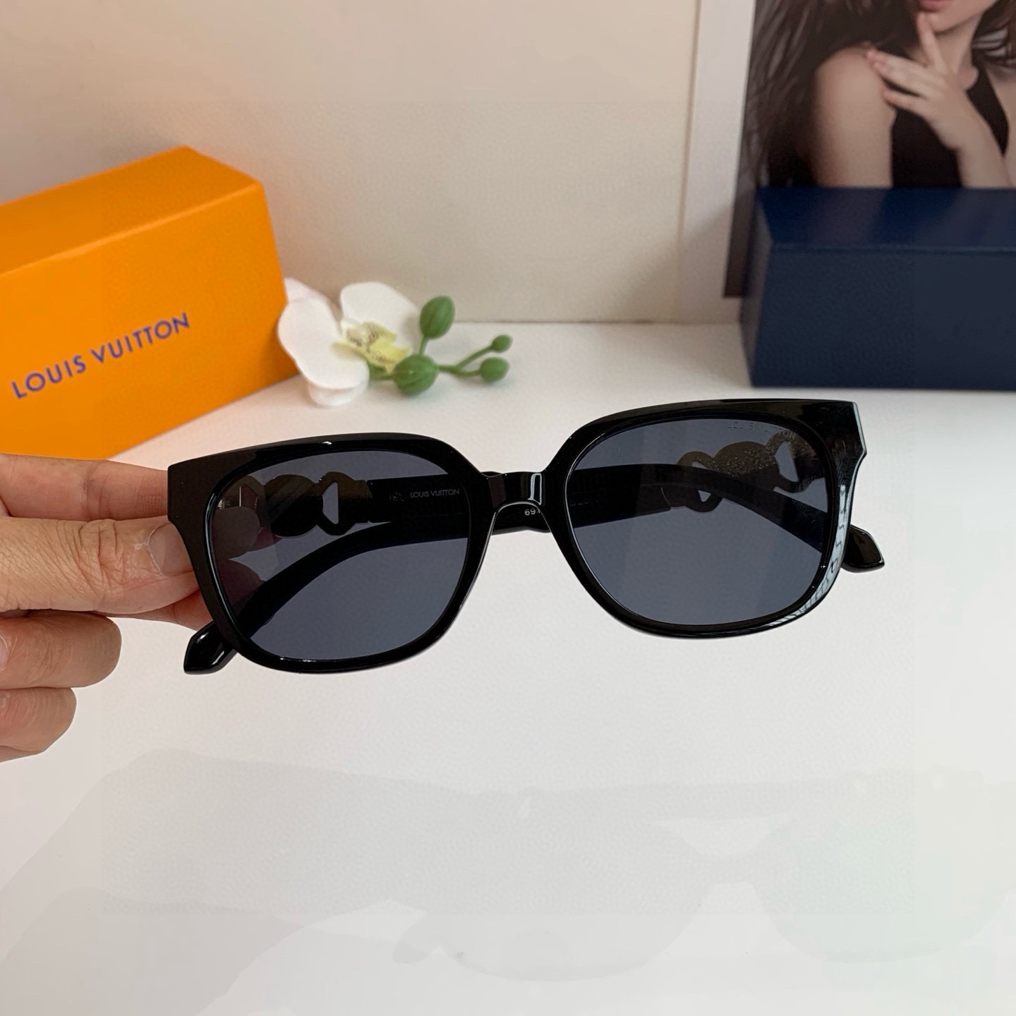 NO:742428,LV Louis Vuitton's new square-frame men's and women's sunglasses, outdoor bright sunglasses, stylish, versatile and trendy glasses!  glasses, sunglasses, sunglasses, glasses, louis vuitton, louis vuitton19860909LV 路易威登 新款方框男女款墨镜 户外强光太阳镜 时尚个性百搭潮流眼镜！眼镜墨镜太阳镜,眼镜,louis vuitton,louis vuitton,glasses