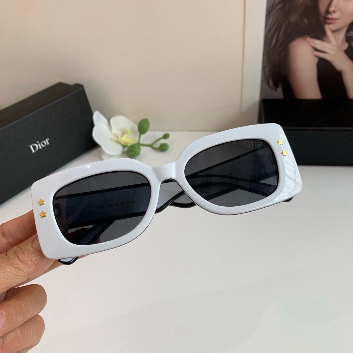 NO:826833,Dior classic men's and women's sunglasses, fashionable and beautiful sunshade square sunglasses. High-definition lenses. Novel. Super good texture. Versatile. Simple!  glasses, sunglasses, sunglasses, glasses, dior, dior19860909Dior迪奥 经典男女款太阳眼镜,时尚靓丽遮阳方框墨镜. 高清镜片.新颖.质感超好 百搭.简洁！眼镜墨镜太阳镜,眼镜,dior,dior,glasses