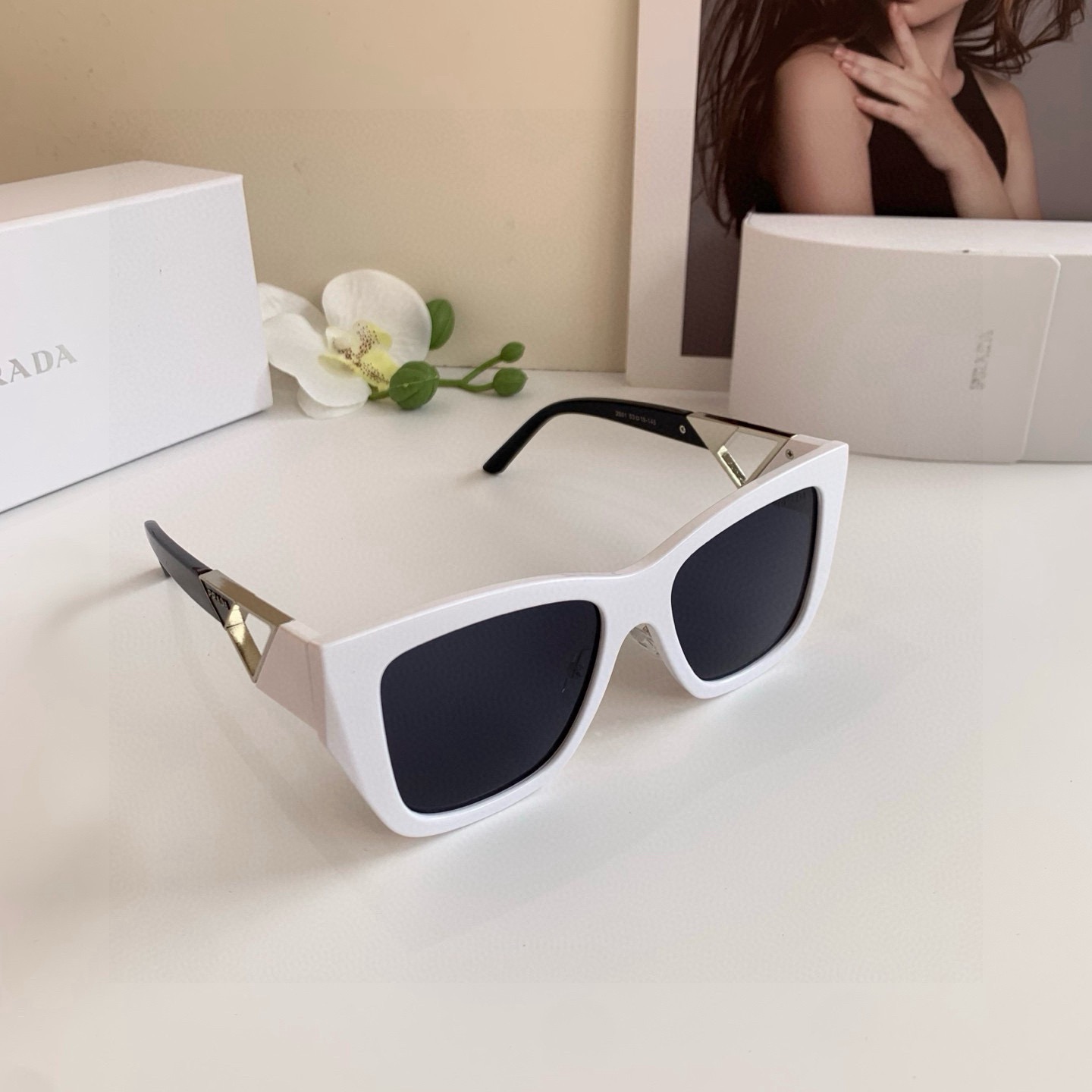 NO:826929,PRADA Prada European and American stars' same style casual square sunglasses, UV protection sunglasses, high-end retro ins style glasses, sunglasses, sunglasses, glasses, prada, prada19860909PRADA普拉达 欧美明星同款休闲方形太阳镜 防紫外线遮阳墨镜 高级感复古ins风眼镜眼镜墨镜太阳镜,眼镜,prada,prada,glasses