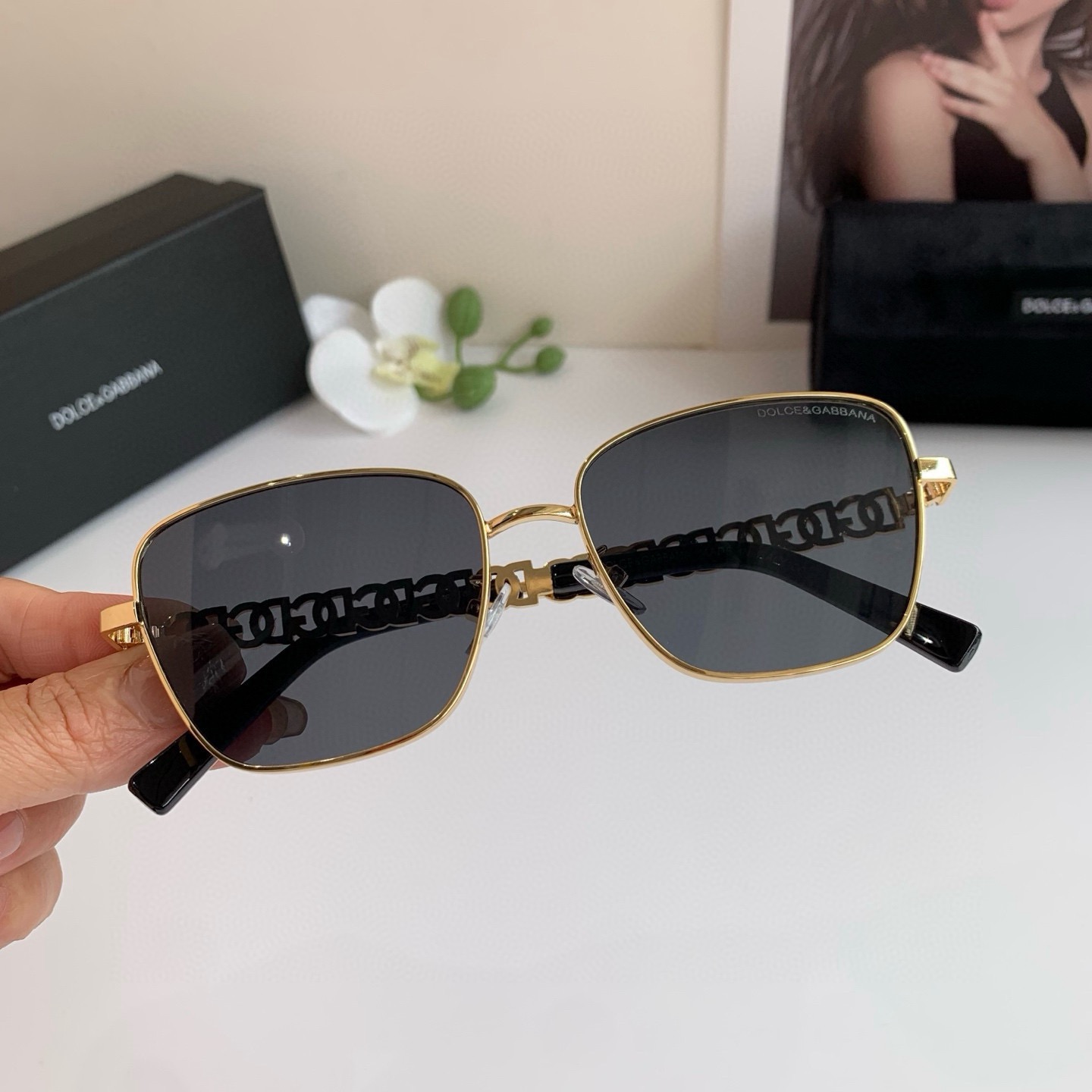 NO:866639,DG Dolce & Gabbana new fashion internet celebrity metal square sunglasses, fashionable and versatile, sun protection sunglasses, unisex!  Glasses, sunglasses, sunglasses, glasses, Dolce&Gabbana19860909DG杜嘉班纳 新款时尚网红金属方框太阳眼镜 时尚百搭 遮阳防晒太阳镜 男女通用！眼镜墨镜太阳镜,眼镜,Dolce&Gabbana,glasses