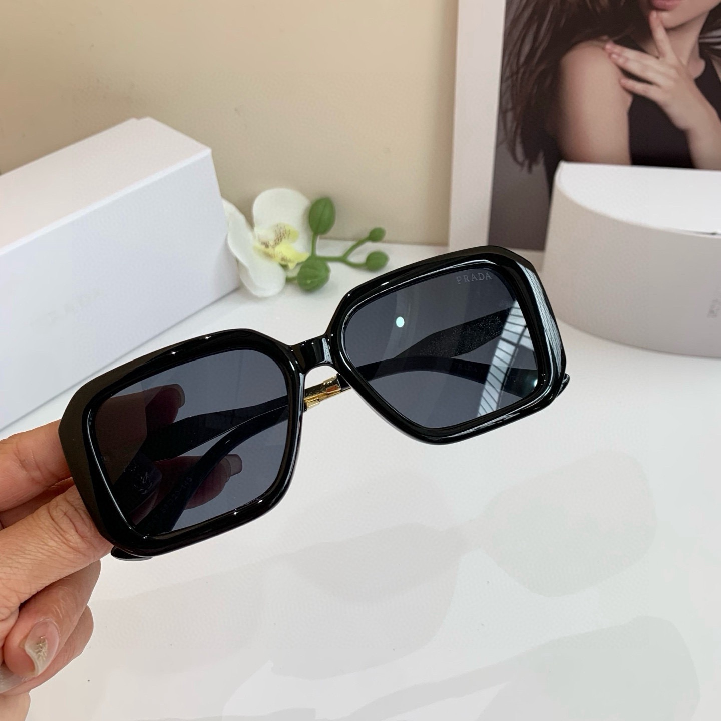 NO:866611,PRADA Prada high-quality new casual square-frame sunglasses, anti-UV sunglasses, high-end retro ins style glasses, sunglasses, sunglasses, glasses, prada, prada19860909PRADA普拉达 高品质新款休闲方框太阳镜 防紫外线遮阳墨镜 高级感复古ins风眼镜眼镜墨镜太阳镜,眼镜,prada,prada,glasses