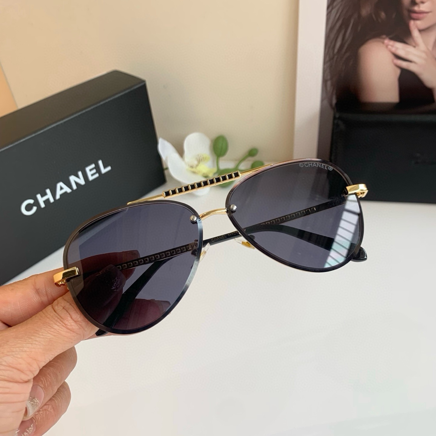 NO:866718,CHANEL Chanel's hot-selling toad-frame glasses, fashionable men's and women's sunglasses, slimming and anti-UV sunglasses!  glasses, sunglasses, sunglasses, glasses, chanel, chanel19860909CHANEL香奈儿 网红爆款蛤蟆框眼镜 时尚男女款墨镜 修饰显瘦防紫外线太阳镜！眼镜墨镜太阳镜,眼镜,chanel,chanel,glasses