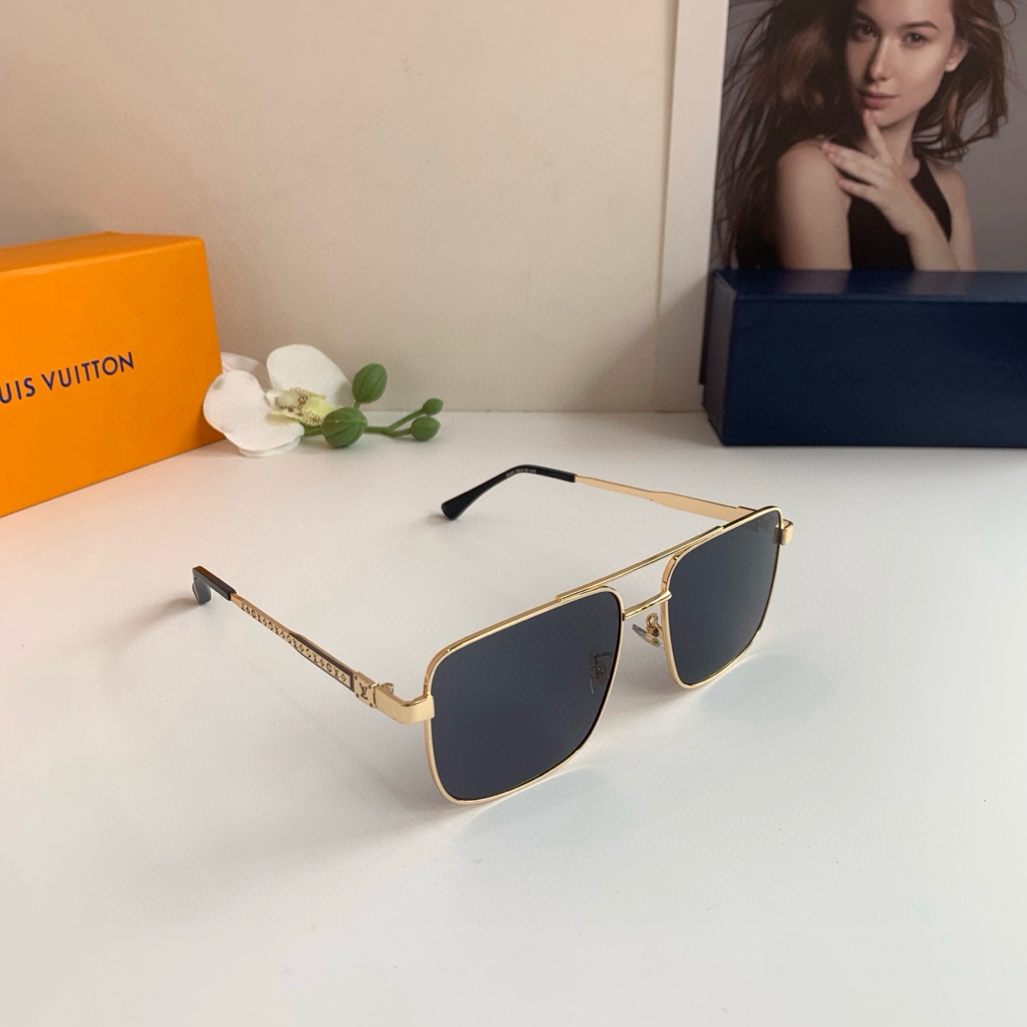 NO:862980,LV Louis Vuitton's classic metal square-frame sunglasses are so cool and trendy, they look great and look small on the face. They are unisex!  glasses, sunglasses, sunglasses, glasses, louis vuitton, louis vuitton19860909LV路易威登 经典金属方框太阳眼镜 酷帅炸街 ,好看上脸超大气显脸小 男女通用款！眼镜墨镜太阳镜,眼镜,louis vuitton,louis vuitton,glasses