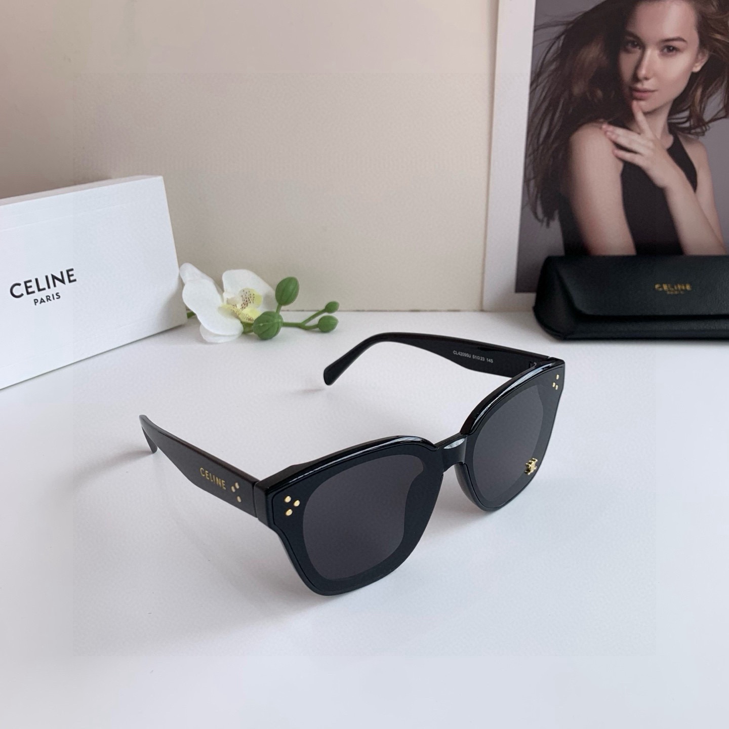 NO:951496,Celine Arc de Triomphe square frame sunglasses, street style fashion sunglasses, outdoor driving sunglasses for men and women!  glasses, sunglasses, sunglasses, glasses, celine, celine19860909Celine赛琳 凯旋门方框太阳镜 街拍时尚遮阳镜 男女户外驾驶墨镜！眼镜墨镜太阳镜,眼镜,celine,celine,glasses