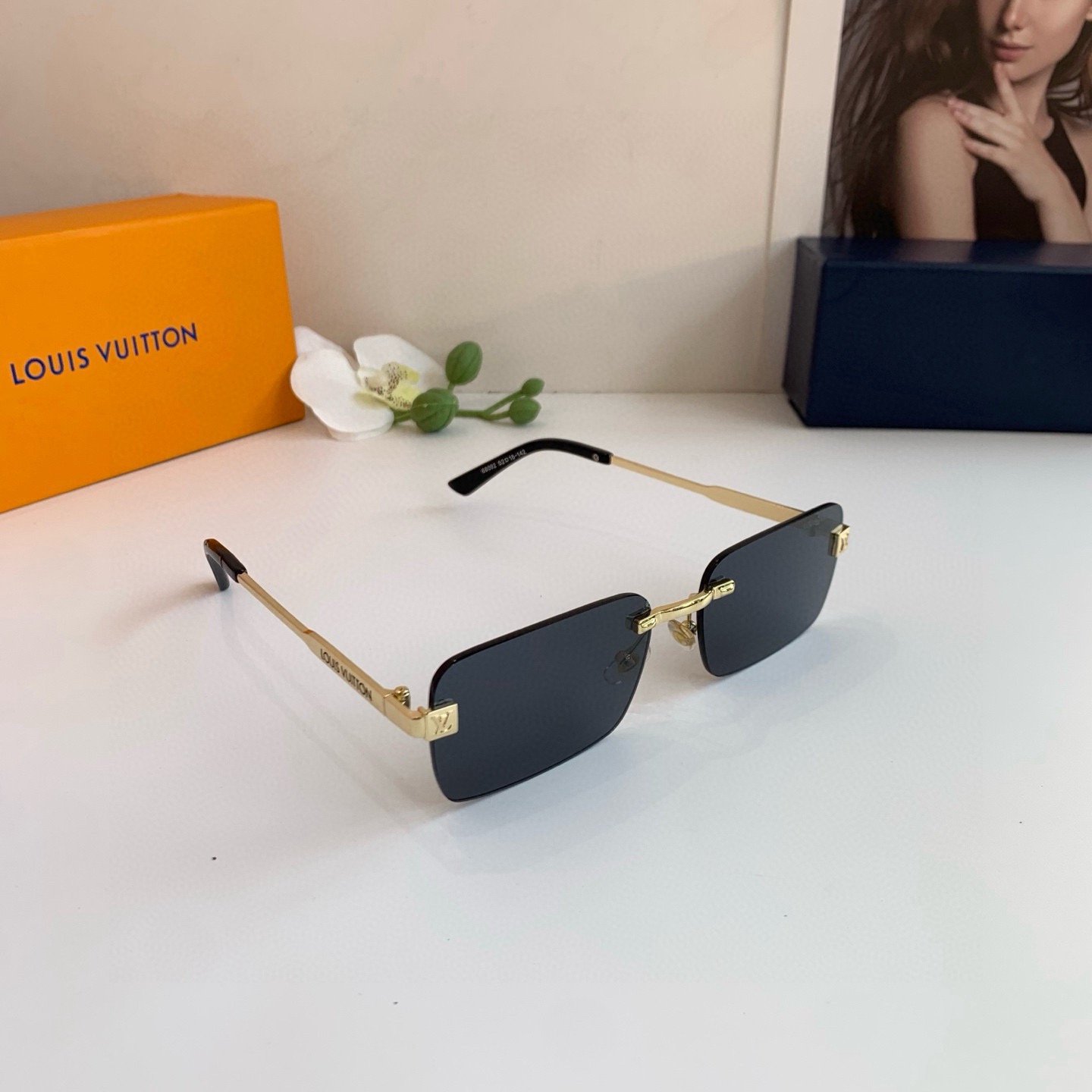 NO:765402,LV Louis Vuitton's new visor sunglasses, the same square-frame sunglasses as the Internet celebrity, fashionable, versatile and trendy sunglasses!  glasses, sunglasses, sunglasses, glasses, louis vuitton, louis vuitton19860909LV路易威登 新款遮阳太阳镜 网红同款方框墨镜 时尚个性百搭潮流太阳眼镜！眼镜墨镜太阳镜,眼镜,louis vuitton,louis vuitton,glasses