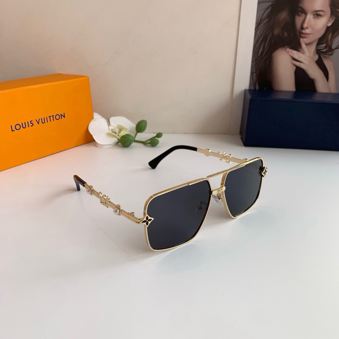 NO:765416,LV Louis Vuitton's new metal square frame men's and women's sunglasses, outdoor bright sunglasses, stylish, versatile and trendy glasses!  glasses, sunglasses, sunglasses, glasses, louis vuitton, louis vuitton19860909LV 路易威登 新款金属方框男女款墨镜 户外强光太阳镜 时尚个性百搭潮流眼镜！眼镜墨镜太阳镜,眼镜,louis vuitton,louis vuitton,glasses