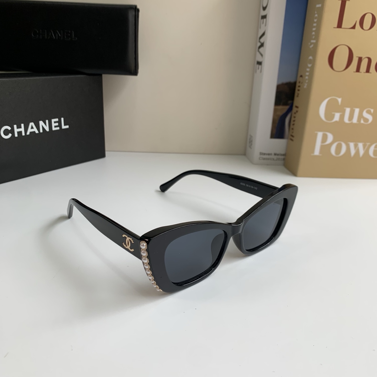 NO:885147,CHANEL Chanel's new small fragrance pearl sunglasses, fashionable and trendy sunshade sunglasses, the same style of street style ins style glasses for Internet celebrities!  glasses, sunglasses, sunglasses, glasses, chanel, chanel19860909CHANEL 香奈儿新款小香珍珠款太阳镜 时尚潮流遮阳墨镜 网红同款街拍ins风眼镜！眼镜墨镜太阳镜,眼镜,chanel,chanel,glasses