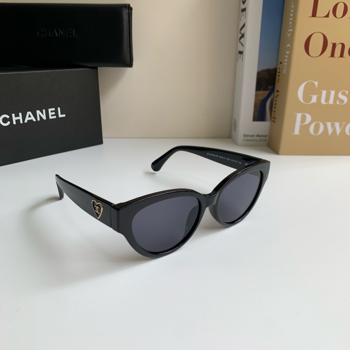 NO:926921,CHANEL Chanel's new Xiaoxiang love peach temple sunglasses, fashionable and trendy sunshade sunglasses, the same style of street style ins style glasses for Internet celebrities!  glasses, sunglasses, sunglasses, glasses, chanel, chanel19860909CHANEL 香奈儿新款小香爱心桃镜腿太阳镜 时尚潮流遮阳墨镜 网红同款街拍ins风眼镜！眼镜墨镜太阳镜,眼镜,chanel,chanel,glasses